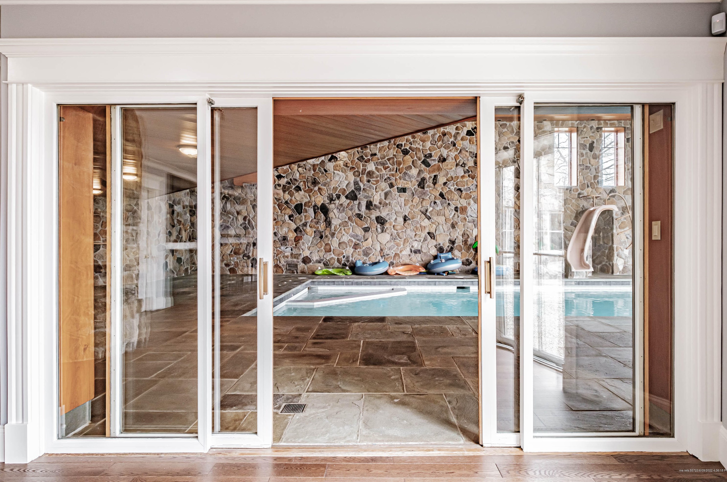 153 Foreside Rd, Portland ME  04110-1420 exterior