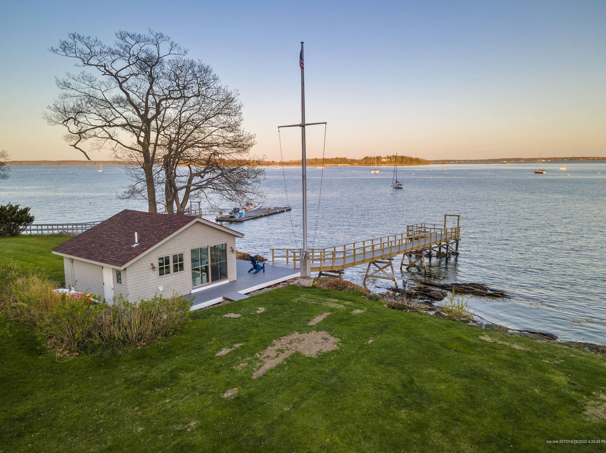 153 Foreside Rd, Portland ME  04110-1420 exterior