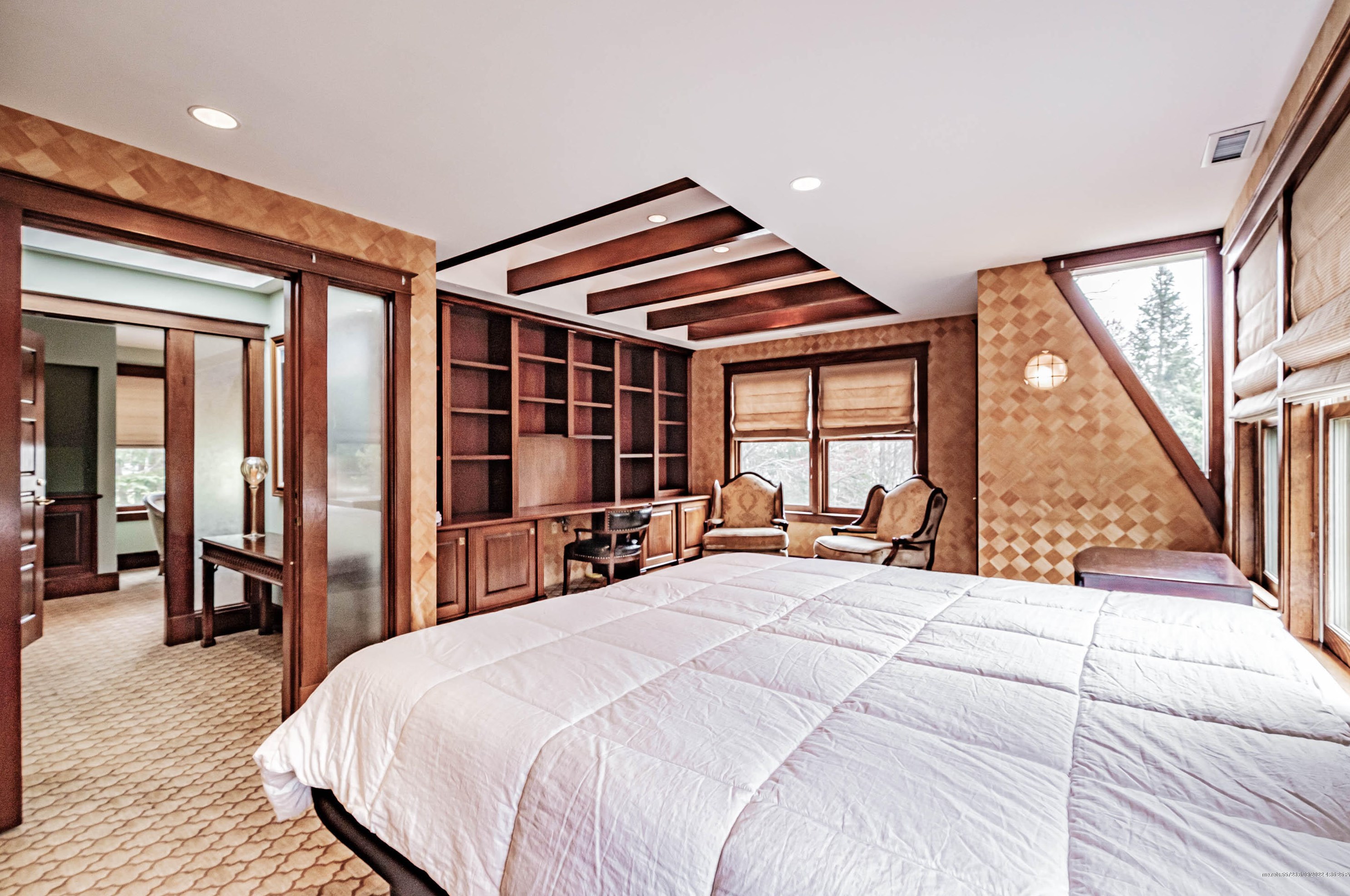 153 Foreside Rd, Portland ME  04110-1420 exterior