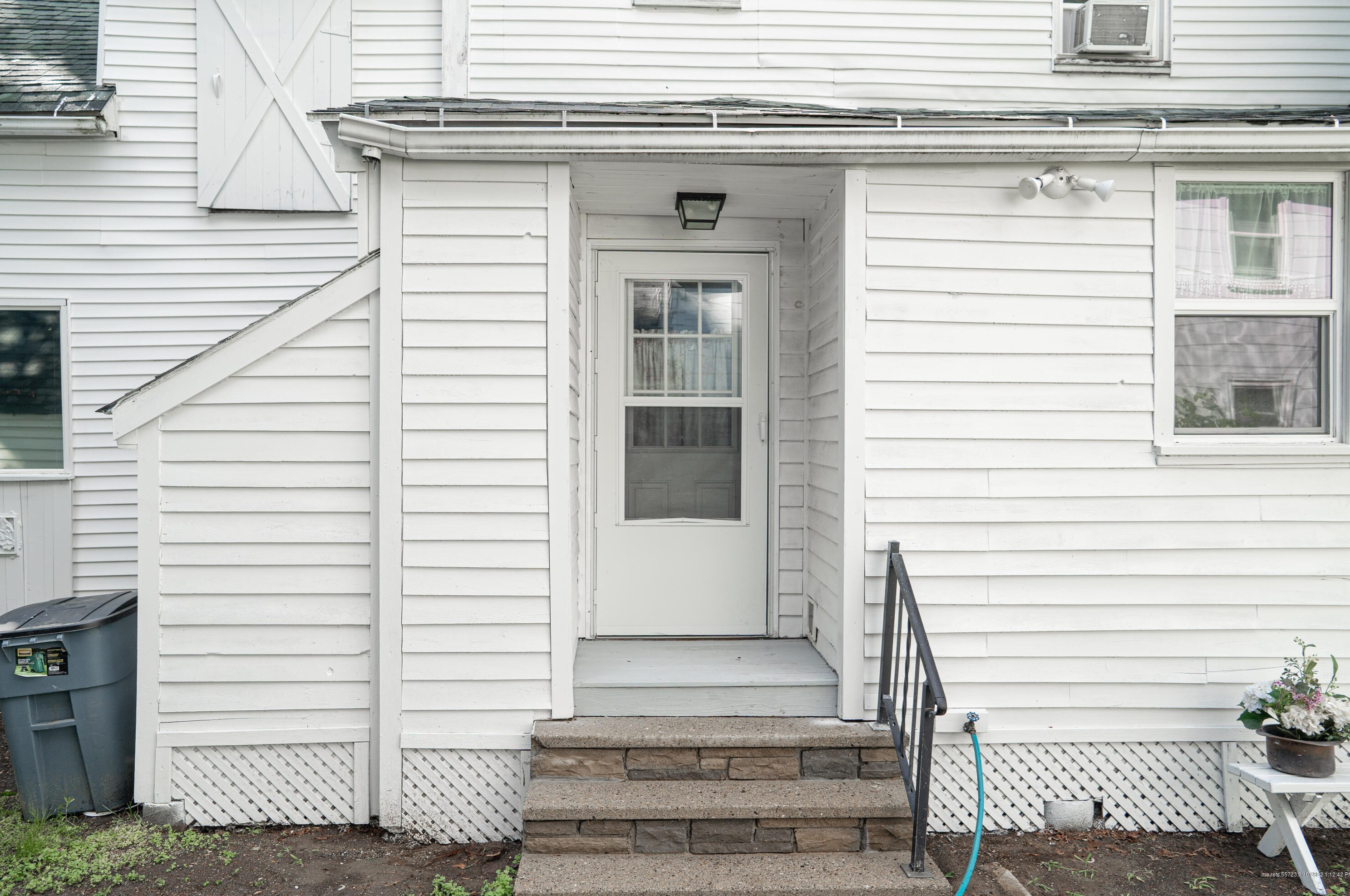 36 Holly St, Auburn ME  04210-4432 exterior