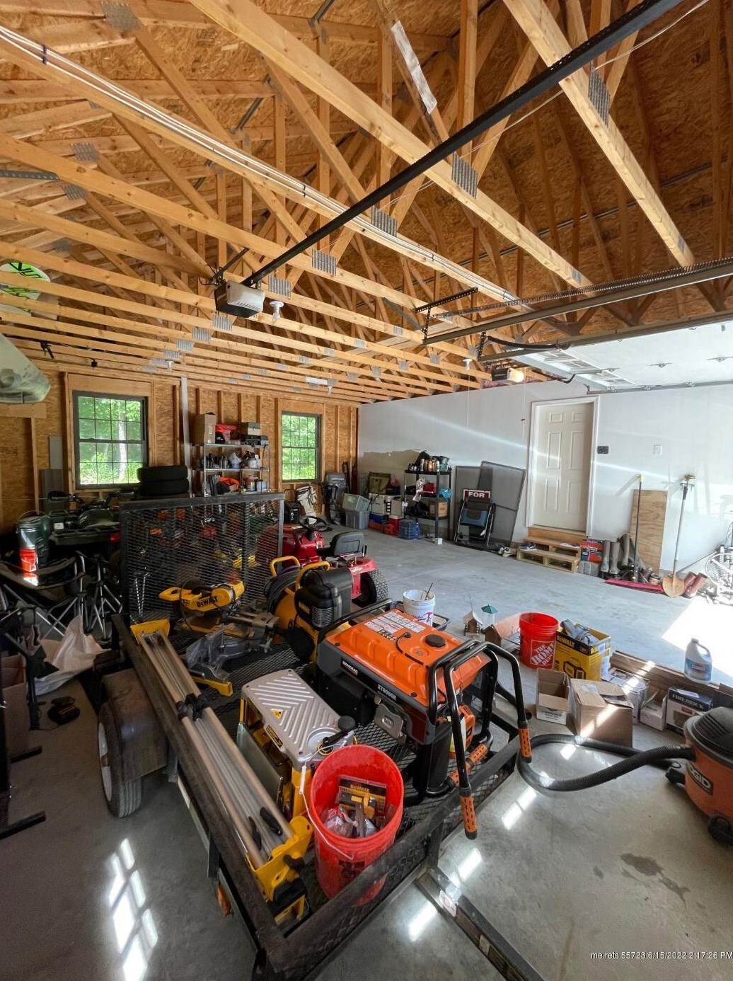698 Middle Rd, Dresden ME 04342-3811 exterior
