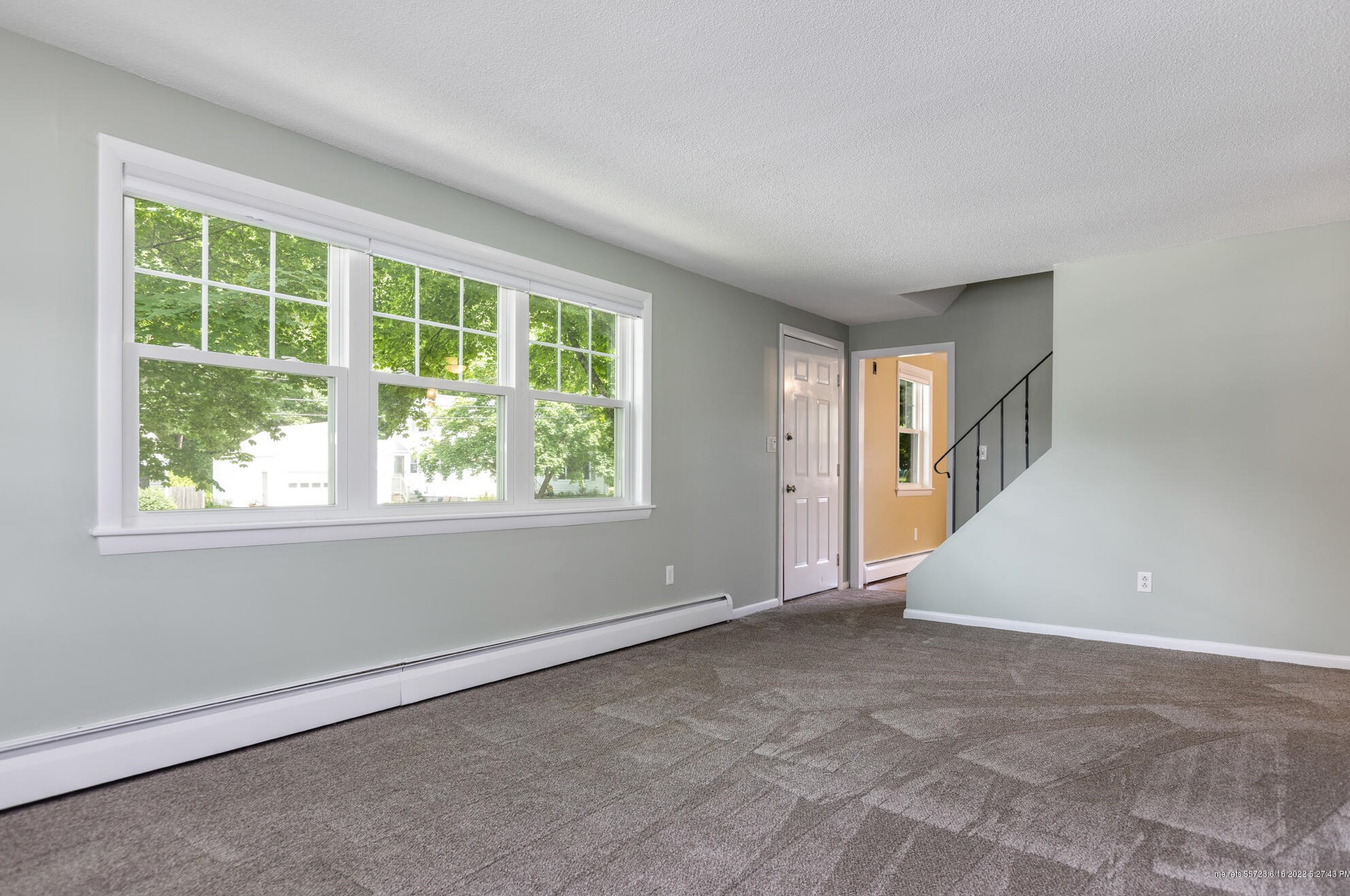 43 Constitution Dr, Westbrook ME  04092-4536 exterior