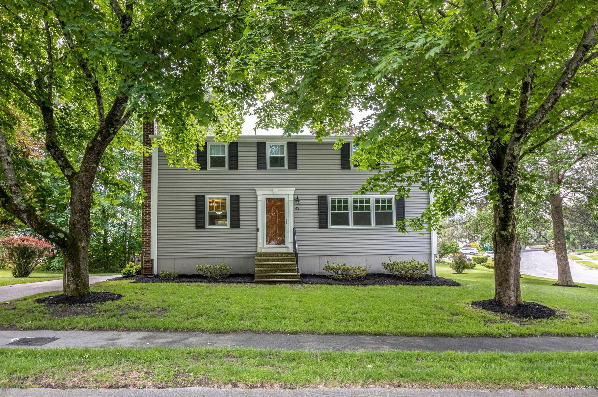 43 Constitution Dr, Westbrook ME  04092-4536 exterior