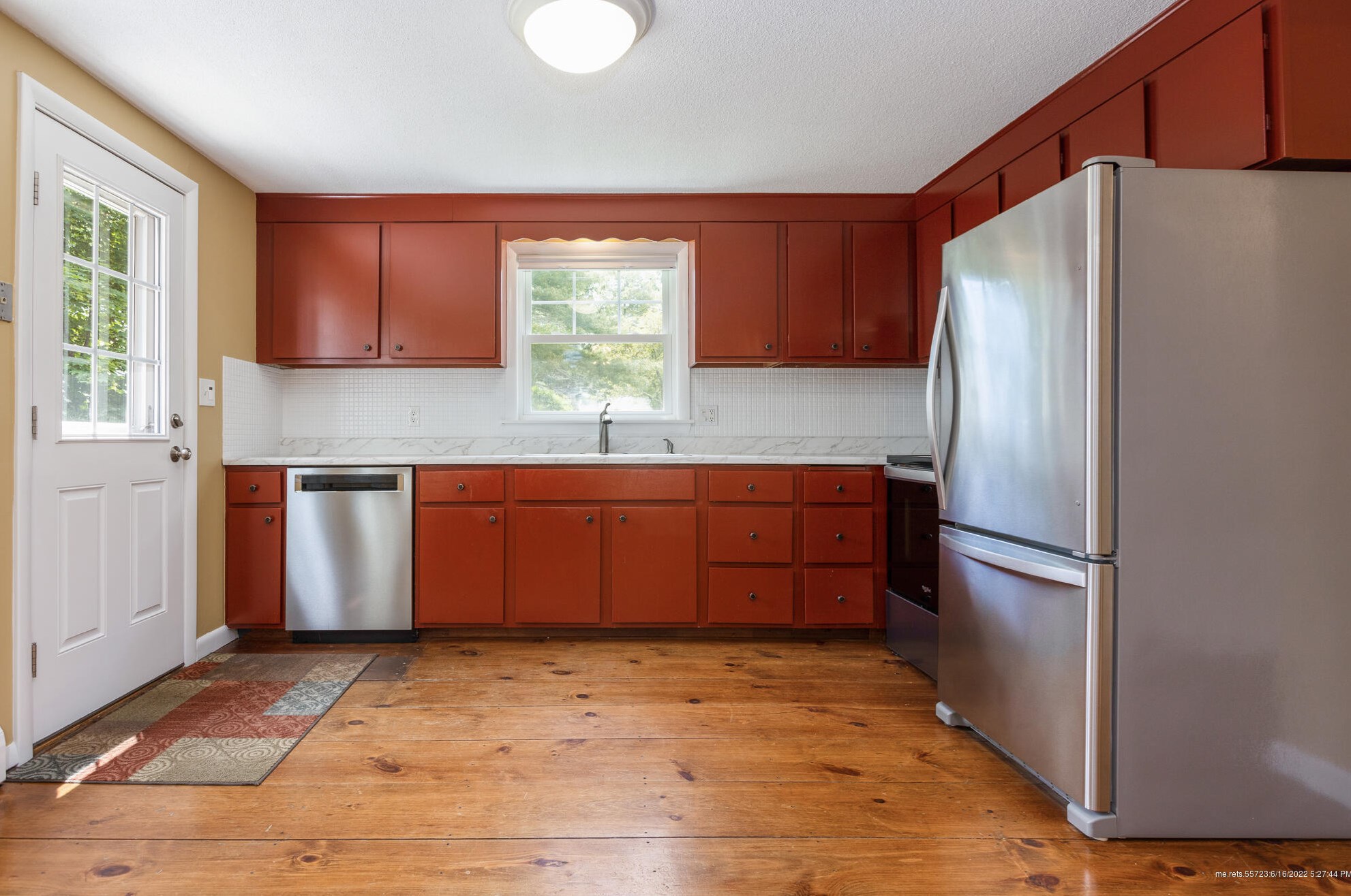 43 Constitution Dr, Westbrook ME  04092-4536 exterior