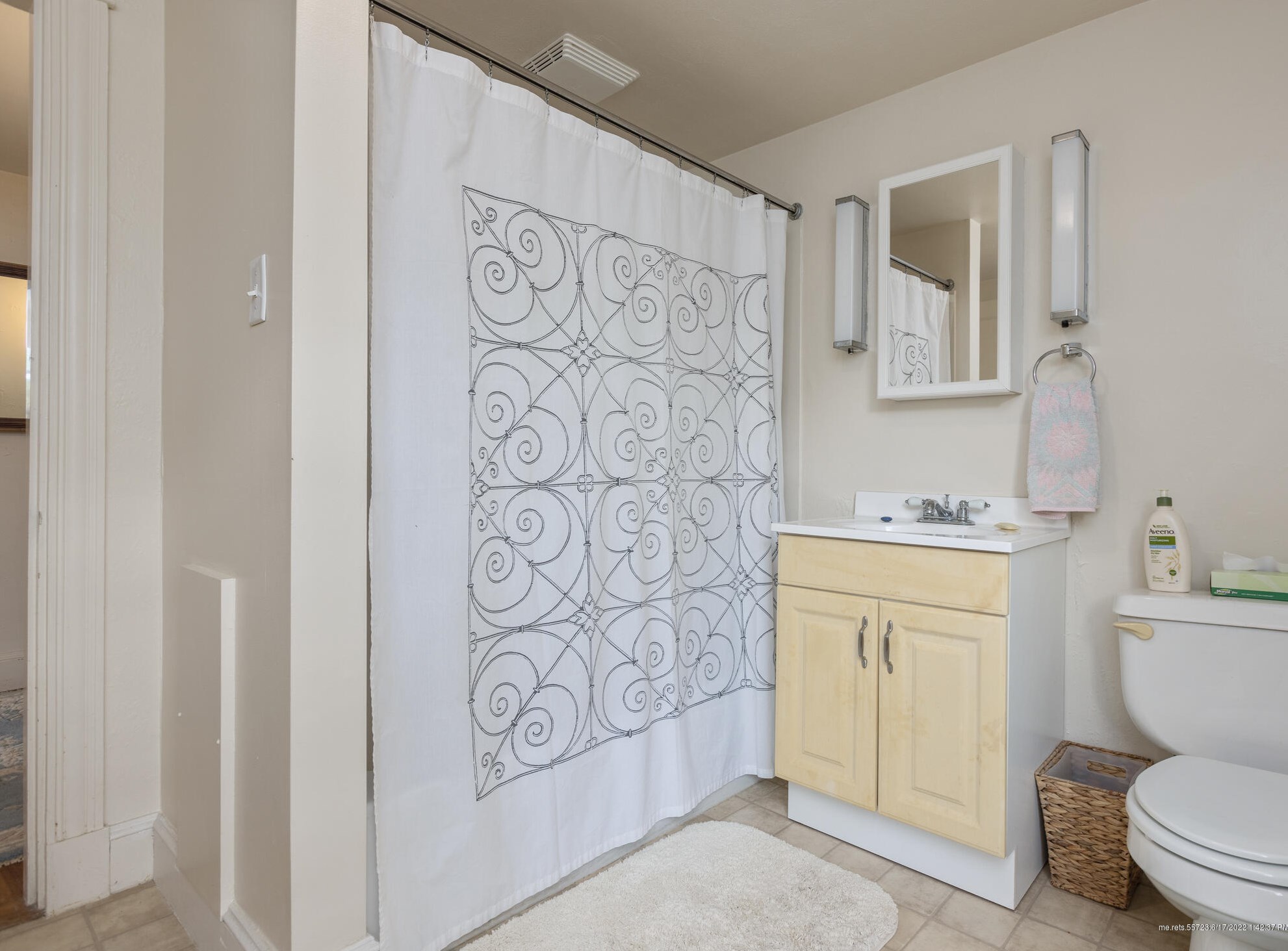 4 Concord Cir, Portland ME 04110-1203 exterior