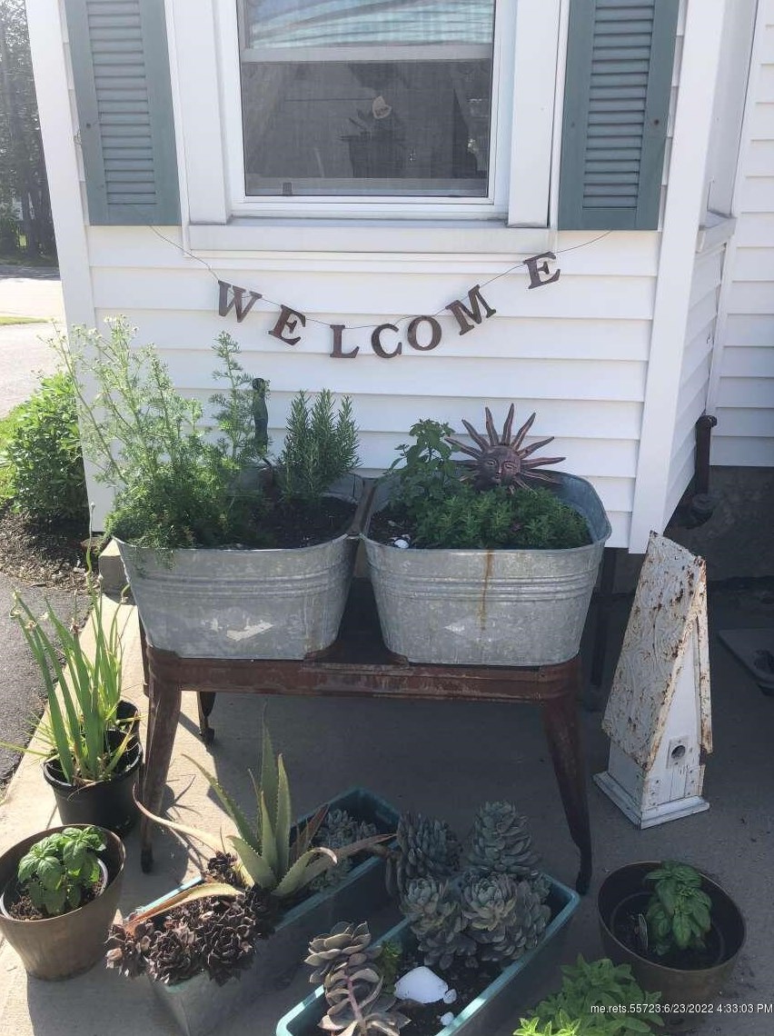 85 Middle St, Saco ME  04072-3309 exterior