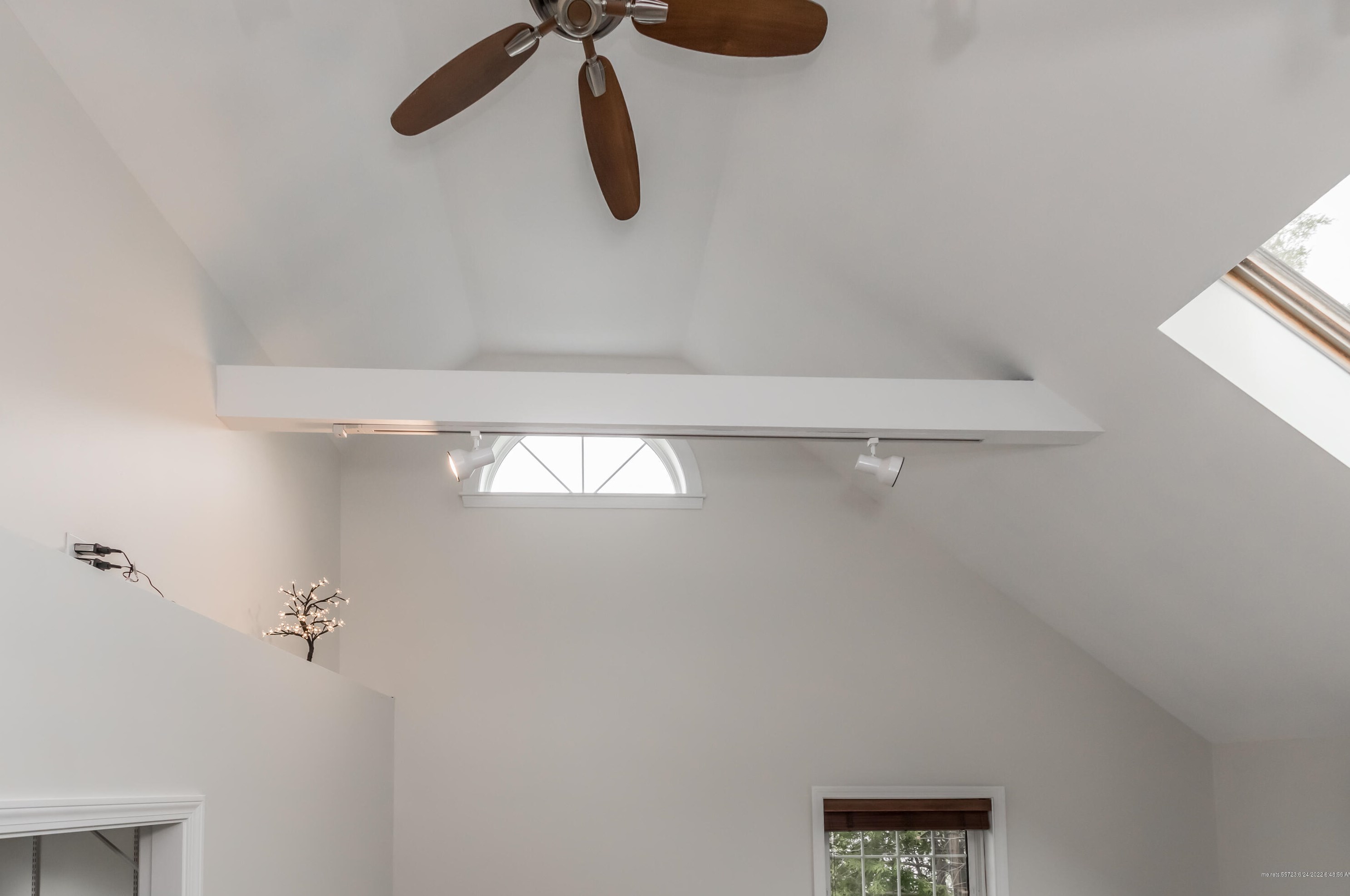 62 Longfellow Dr, Portland ME 04107-2231 exterior