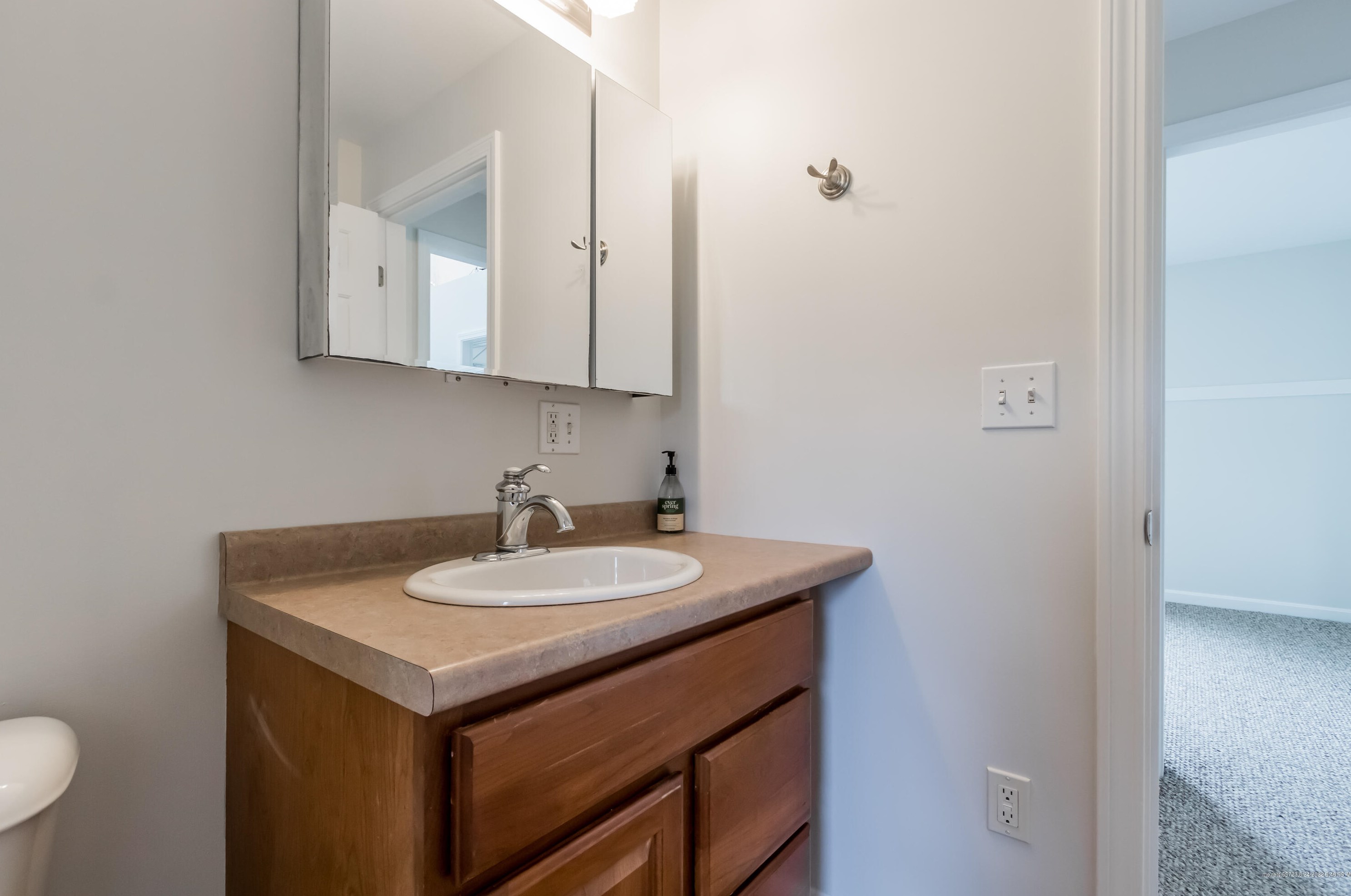 62 Longfellow Dr, Portland ME 04107-2231 exterior