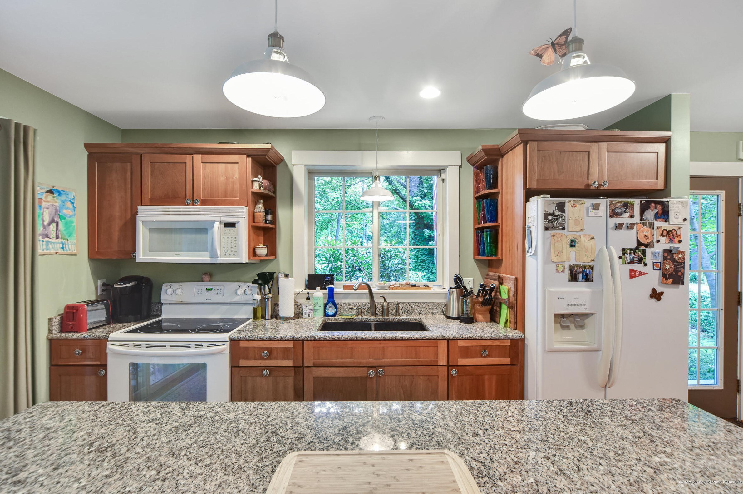 2 Falling Pines Ln, Readfield ME  04355-3588 exterior