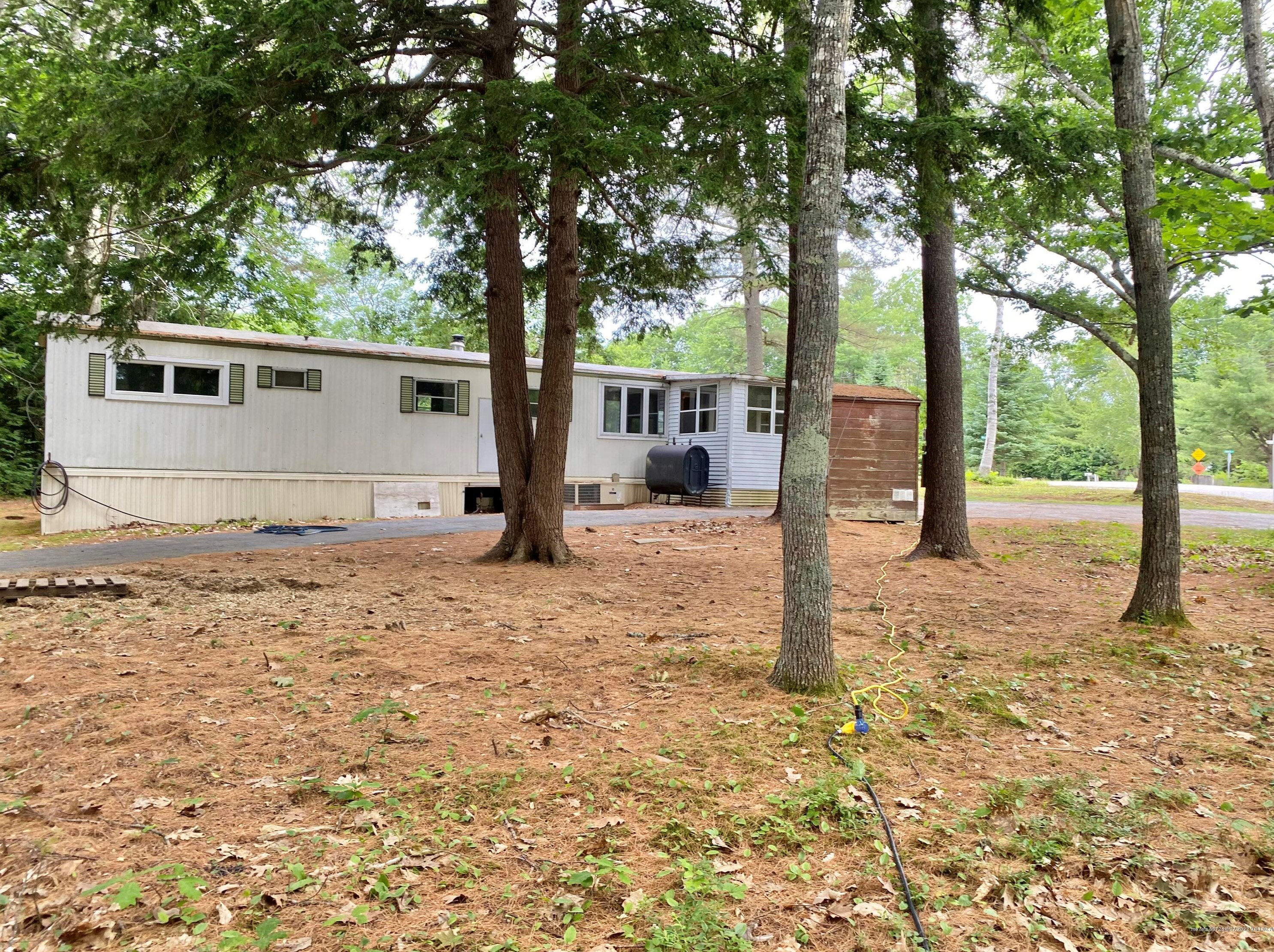 16 Spring St, Buxton ME 04093-3549 exterior