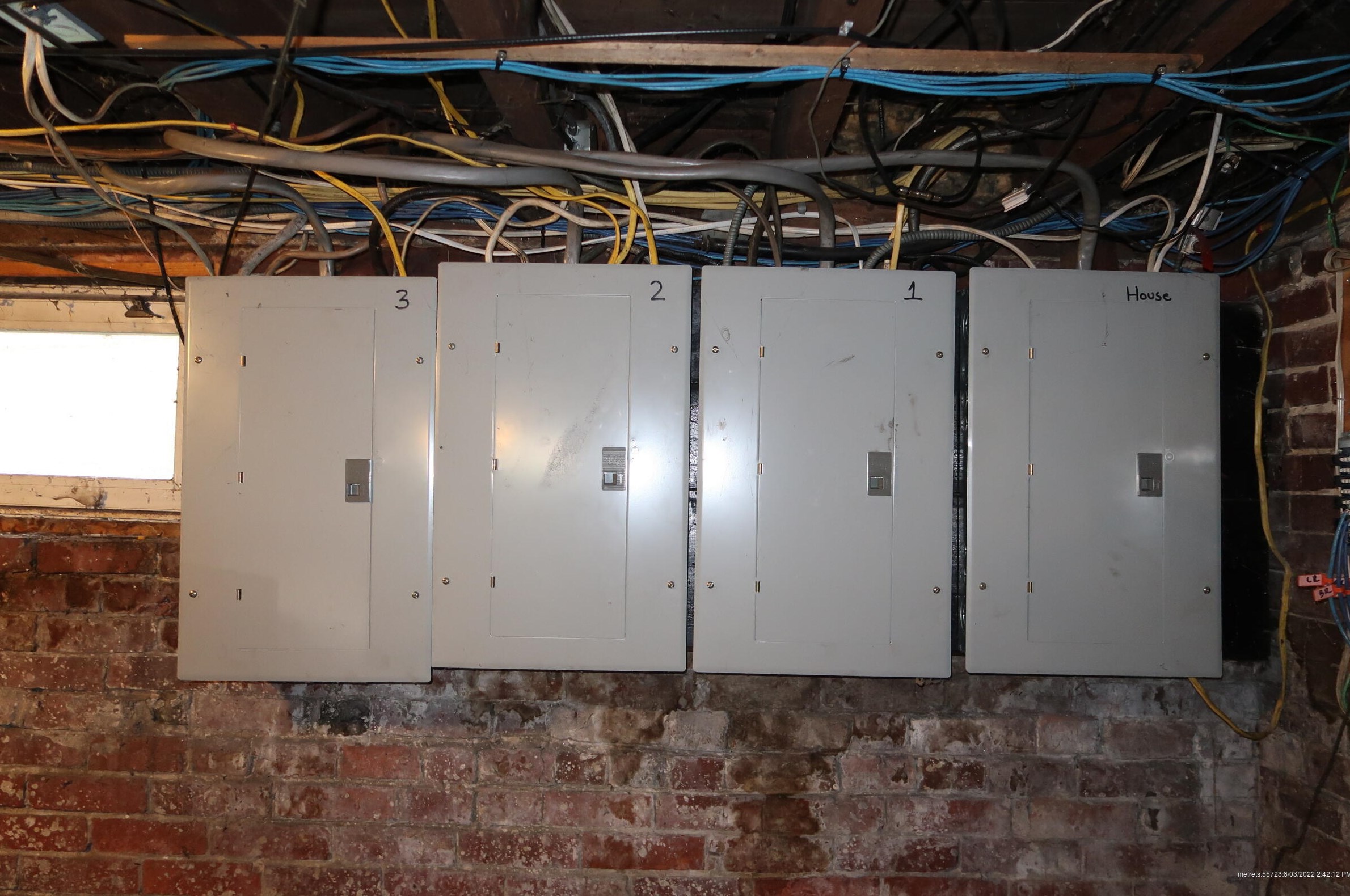 70 Winter St, Auburn ME 04210-5183 exterior