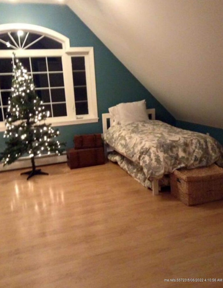 37 Constitution Ave, Newburgh ME  04444-1332 exterior