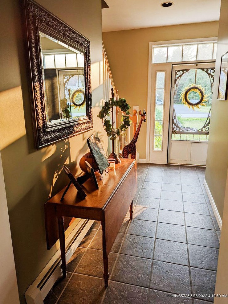 37 Constitution Ave, Newburgh ME  04444-1332 exterior