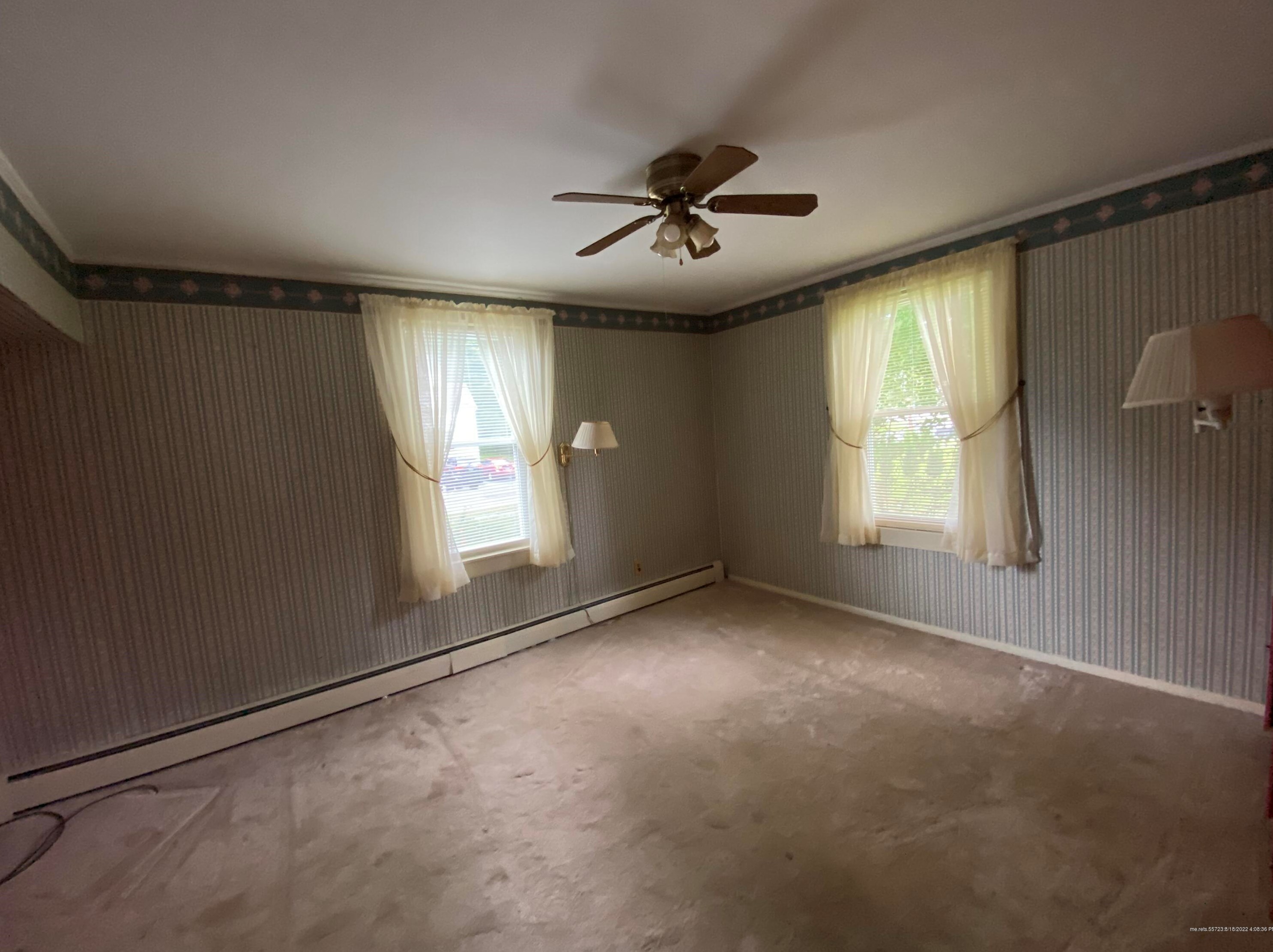 7 Winter St, Houlton ME  04730-2108 exterior