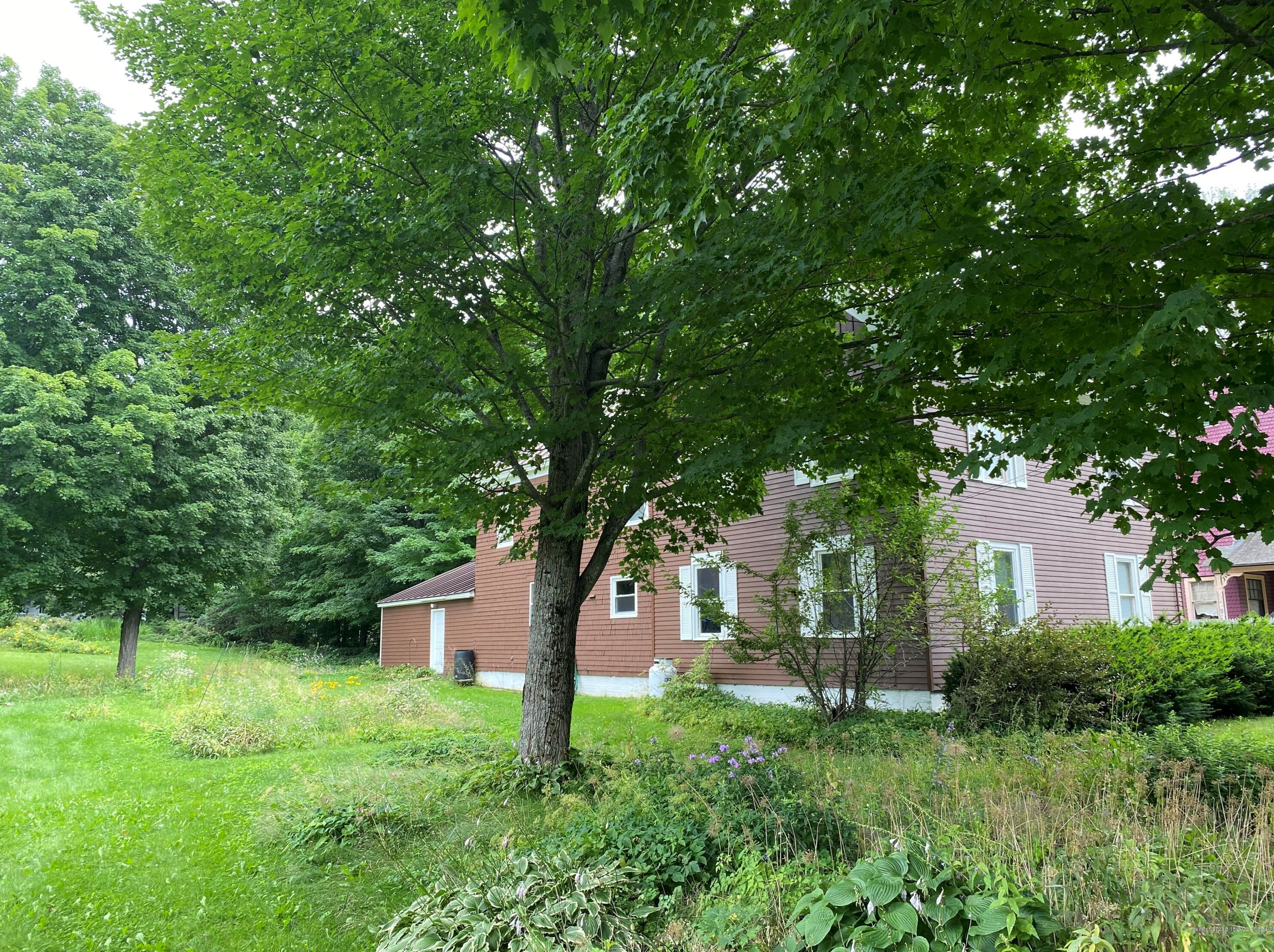 7 Winter St, Houlton ME  04730-2108 exterior