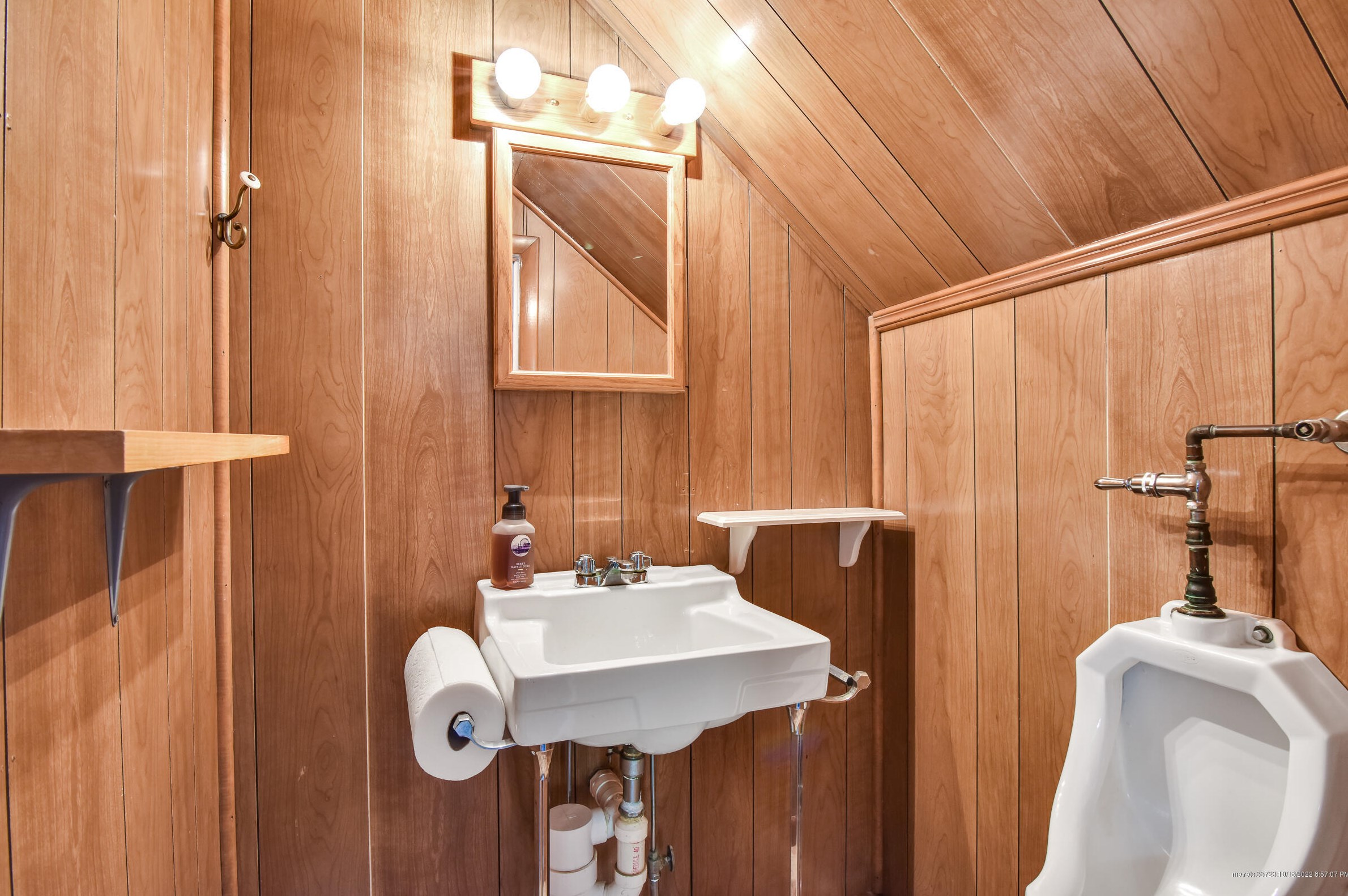 11 Robert St, Waterville ME  04901-7238 exterior