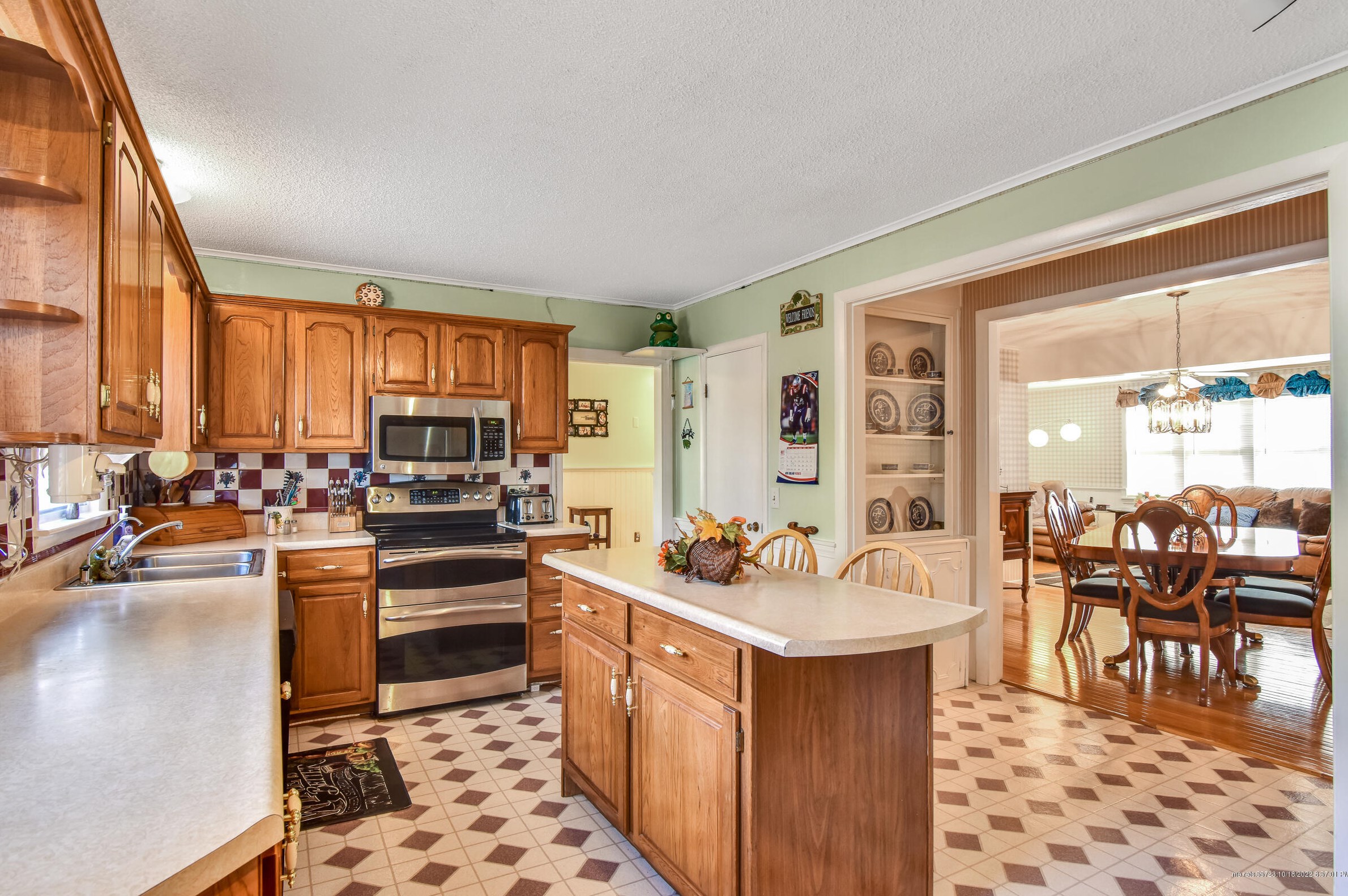 11 Robert St, Waterville ME  04901-7238 exterior