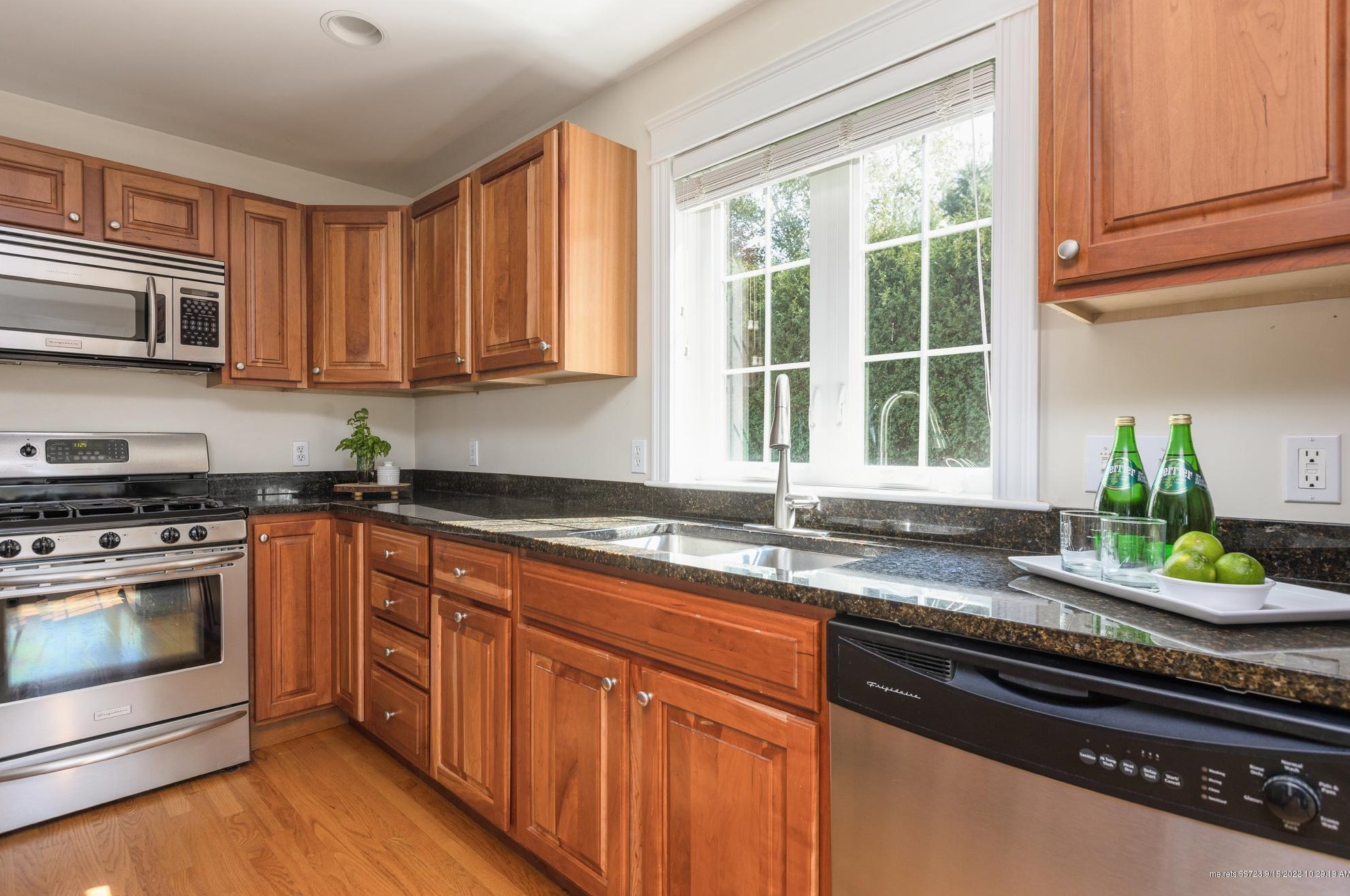 9 Longview Dr, Portland ME  04103-2228 exterior