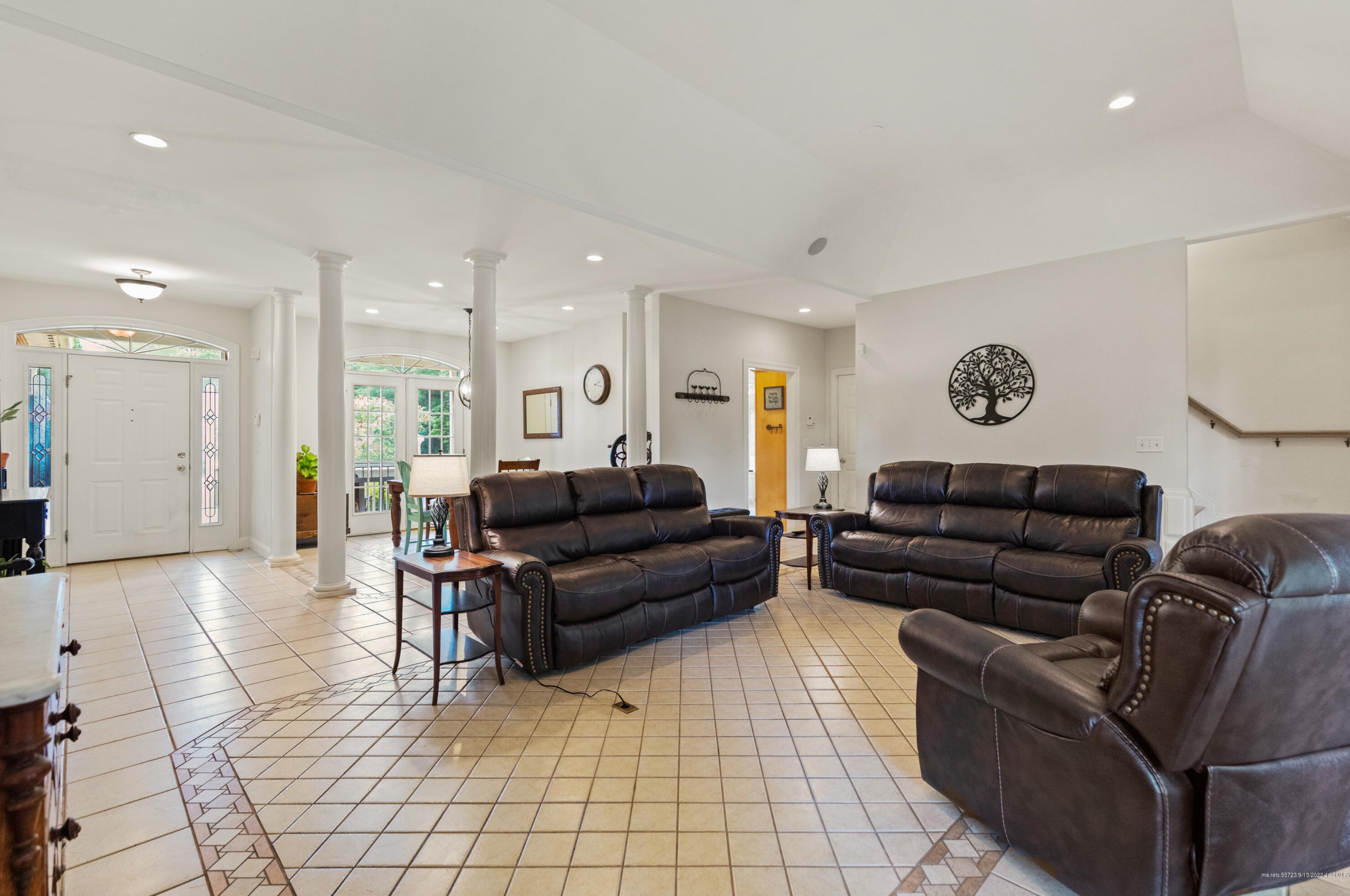 7 Carol Dr, Windham ME 04062-3325 exterior