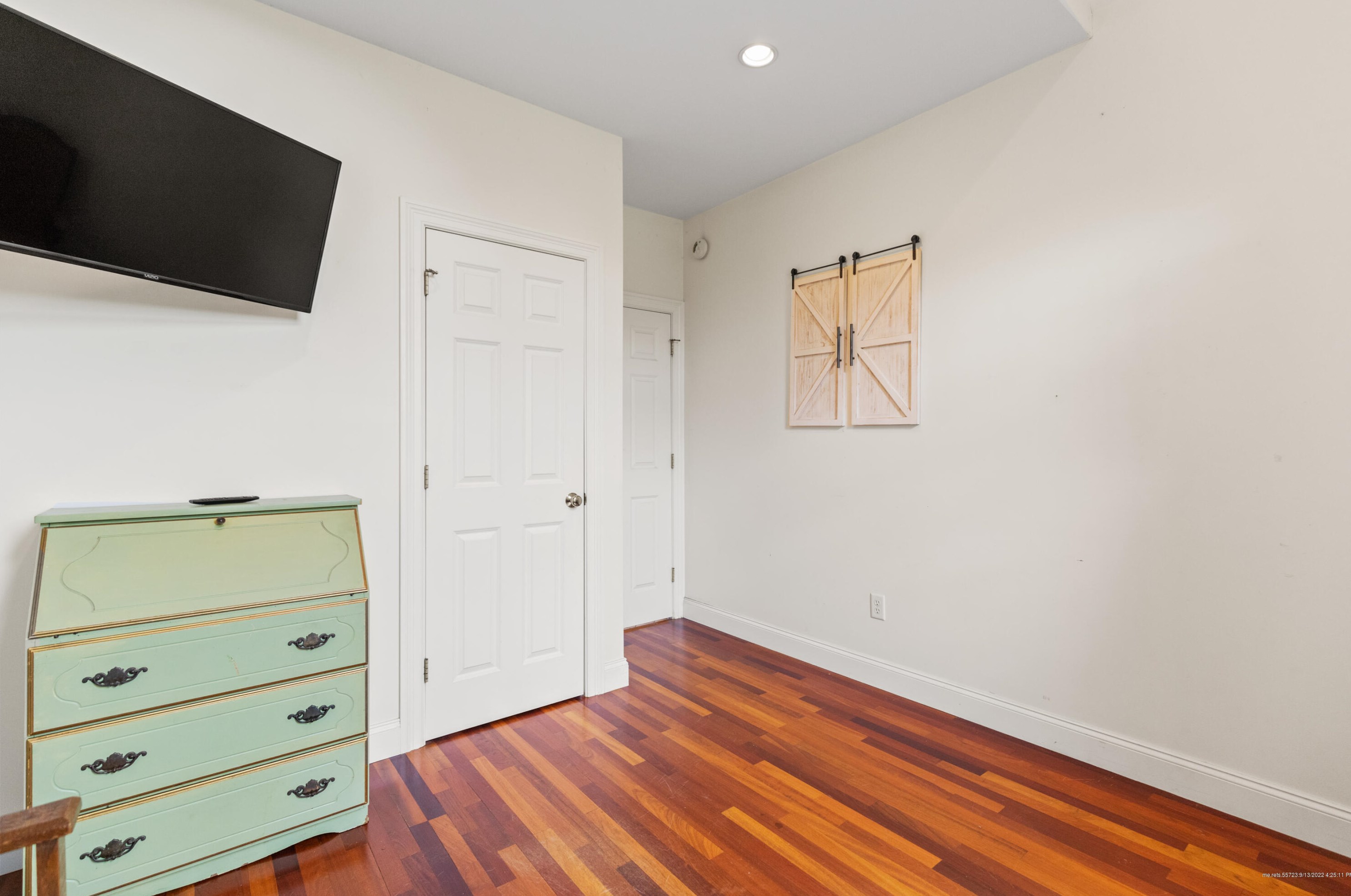 7 Carol Dr, Windham ME 04062-3325 exterior