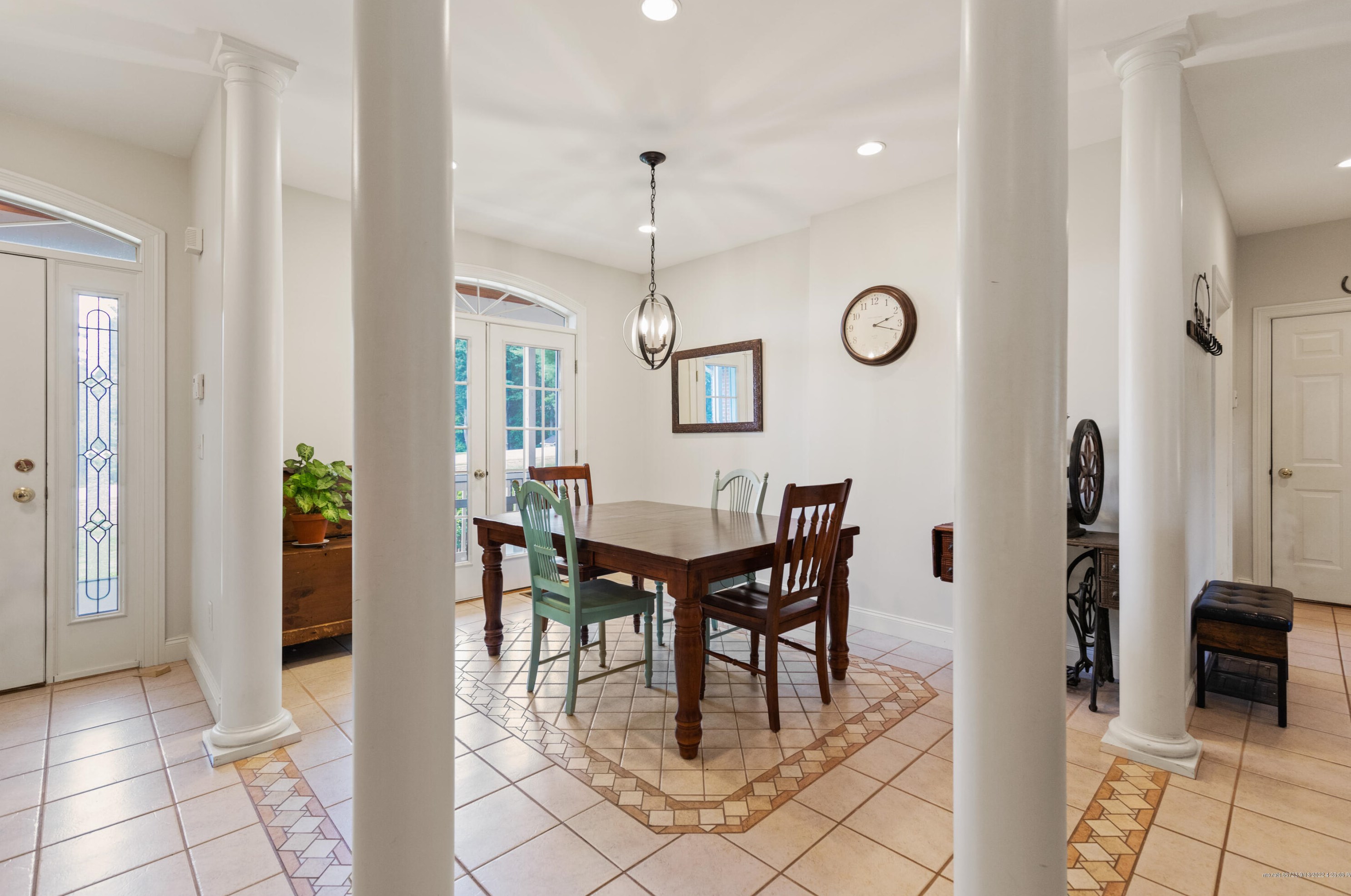 7 Carol Dr, Windham ME 04062-3325 exterior