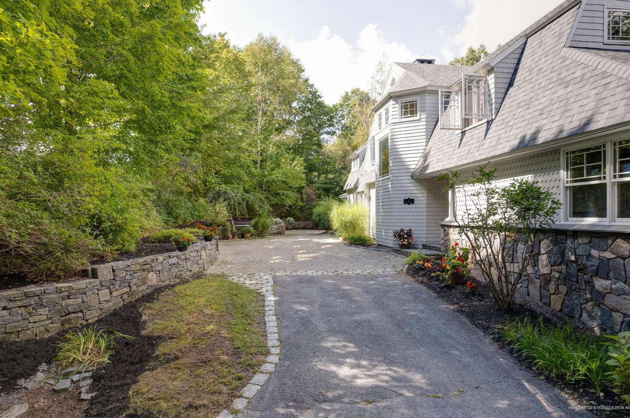 1 Overlook Dr, Gorham ME  04038-2556 exterior