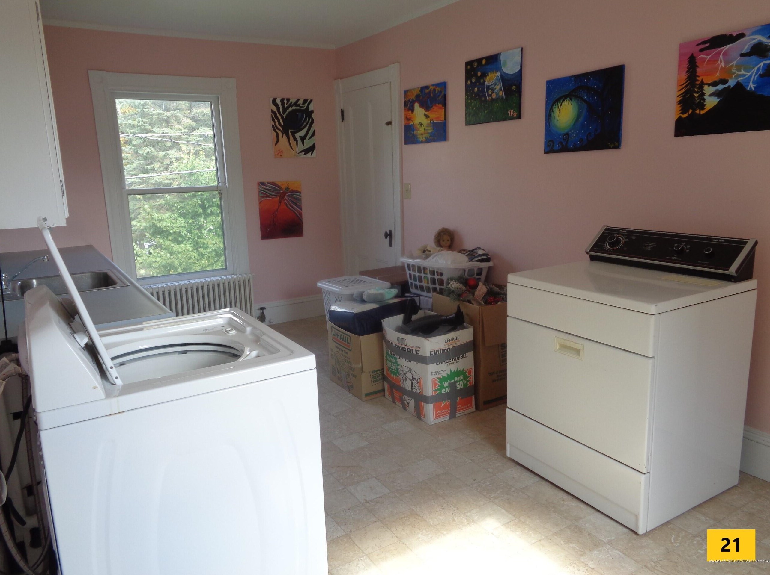 47 Railroad St, Clinton ME  04927-3208 exterior