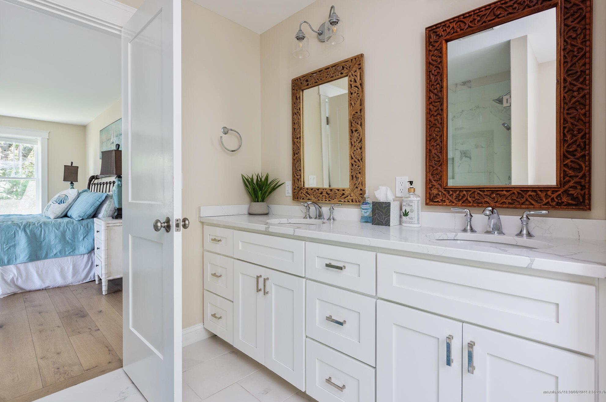 423 Seaside Ave, Saco ME 04072-2348 exterior