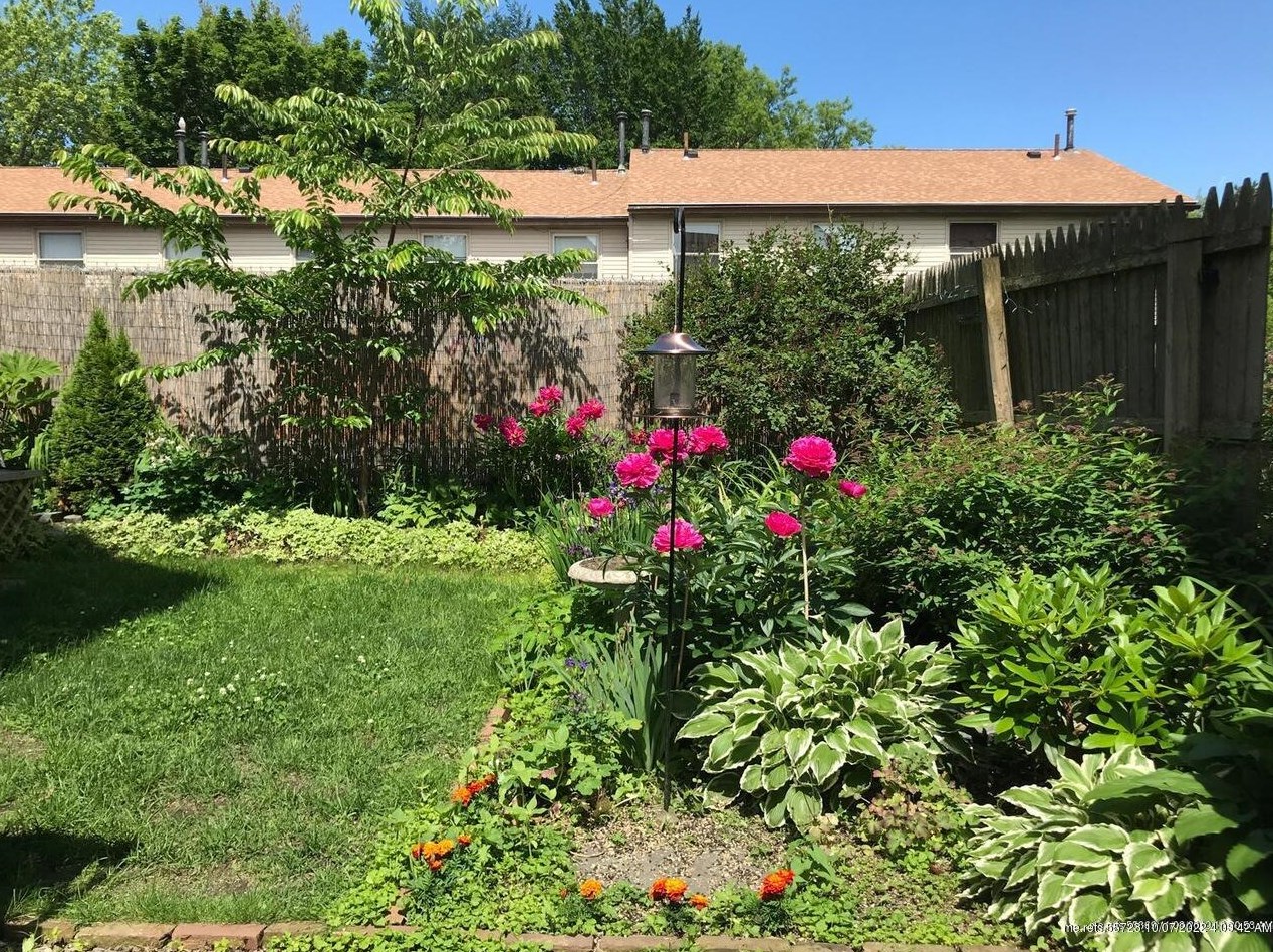 27 May St, Portland ME 04102 exterior