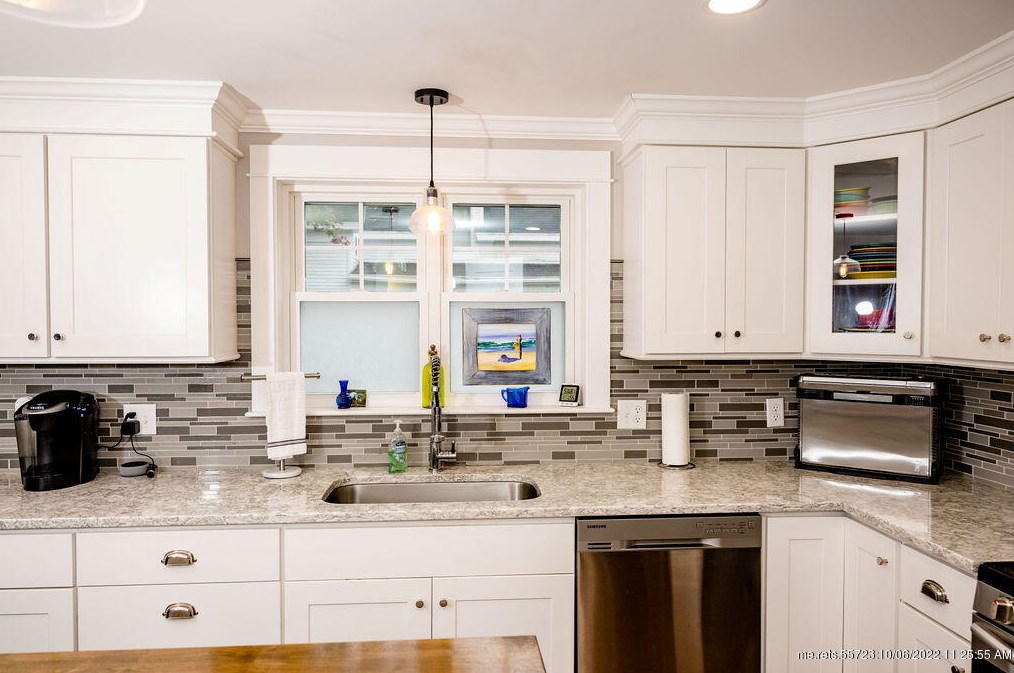 1 Ura St, Saco ME  04072-2500 exterior