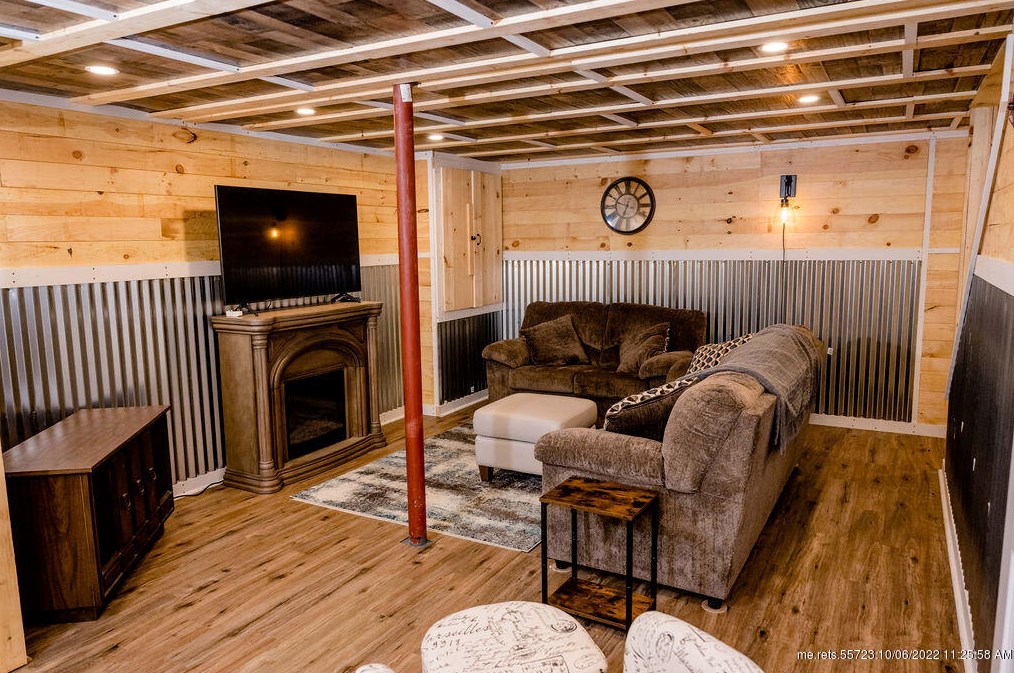 1 Ura St, Saco ME  04072-2500 exterior