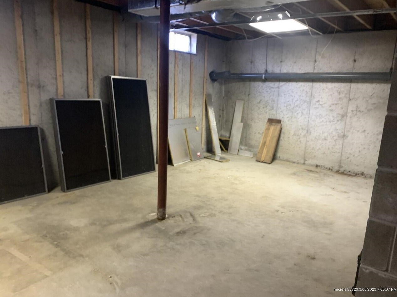 450 Falmouth Rd, Windham ME  04062-5021 exterior