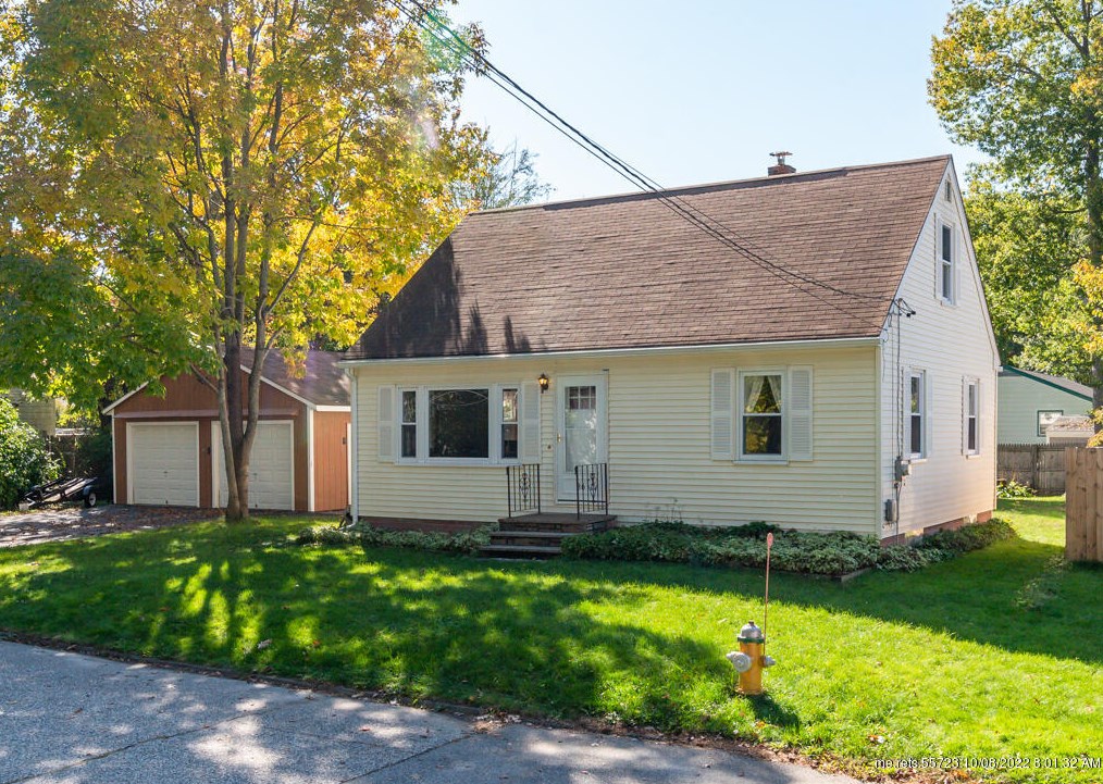 86 Hall St, Portland ME 04106-3315 exterior