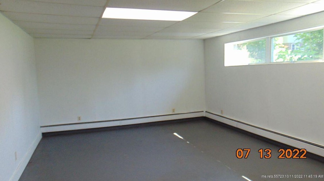 32 Western Ave, East Millinocket ME  04430-1040 exterior