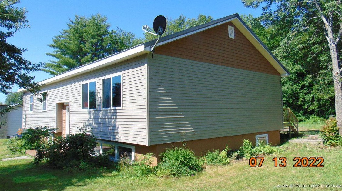 32 Western Ave, East Millinocket ME  04430-1040 exterior