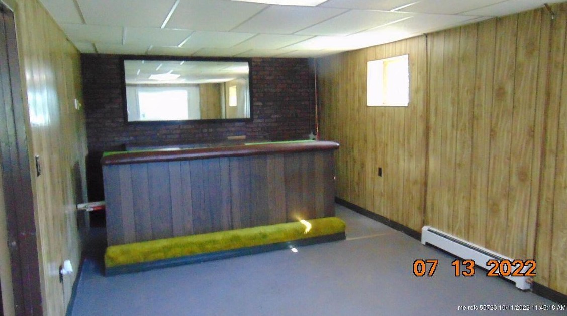 32 Western Ave, East Millinocket ME  04430-1040 exterior