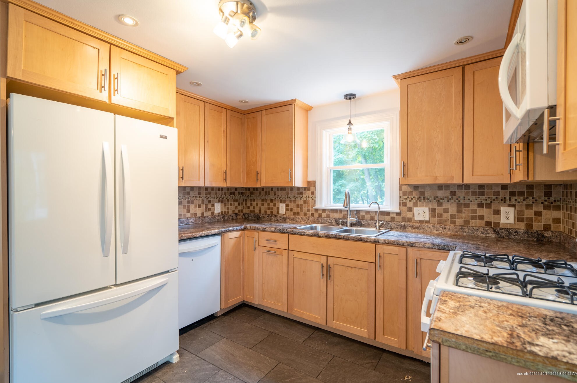 30 Riggs St, Portland ME  04102-1144 exterior