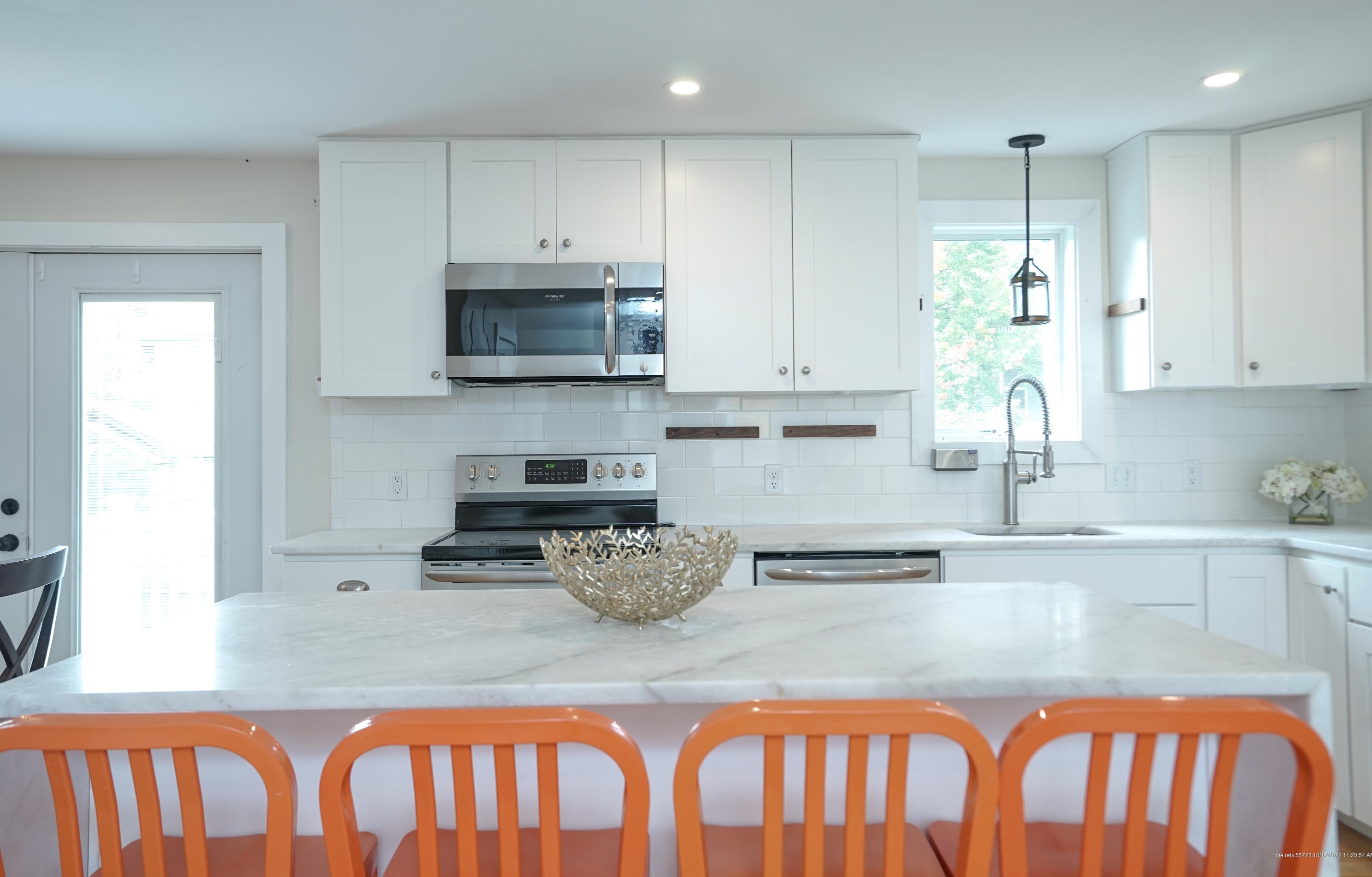 86 Thompson St, Portland ME  04106-3021 exterior