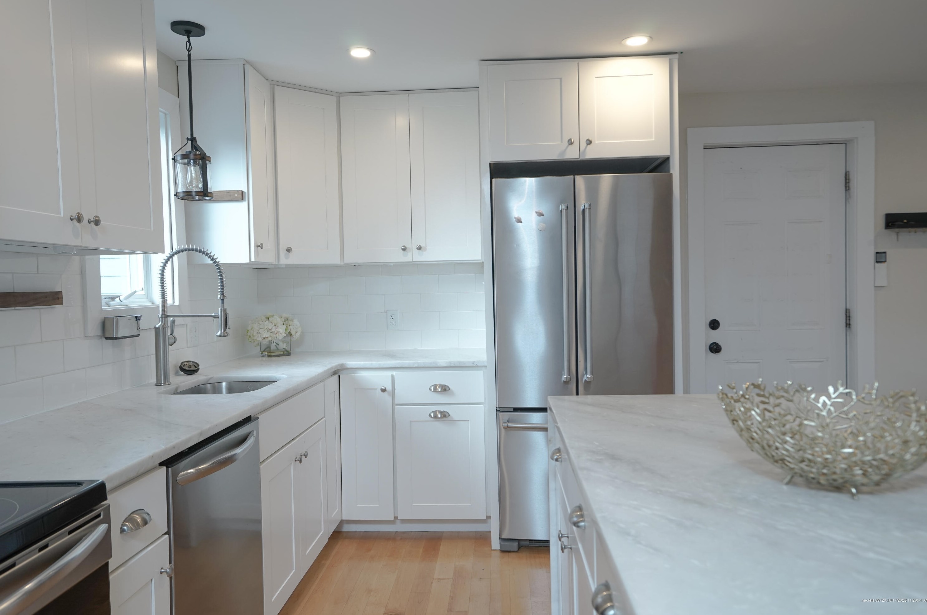 86 Thompson St, Portland ME  04106-3021 exterior