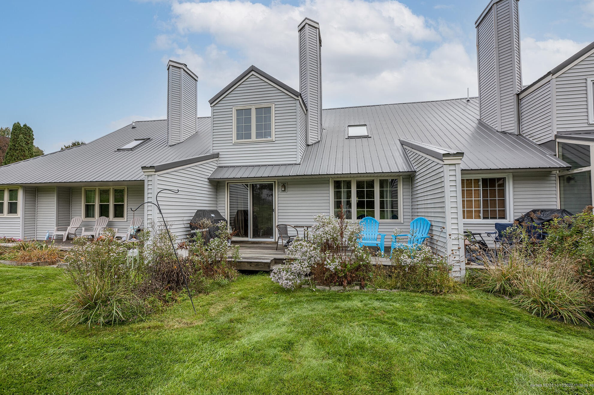 19 Meadowbrook Dr, Gorham ME  04038-1371 exterior