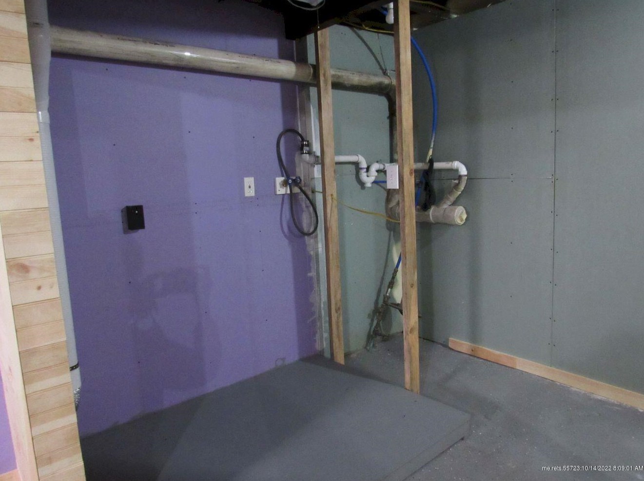 36 Spruce St, Madison ME  04950-1432 exterior