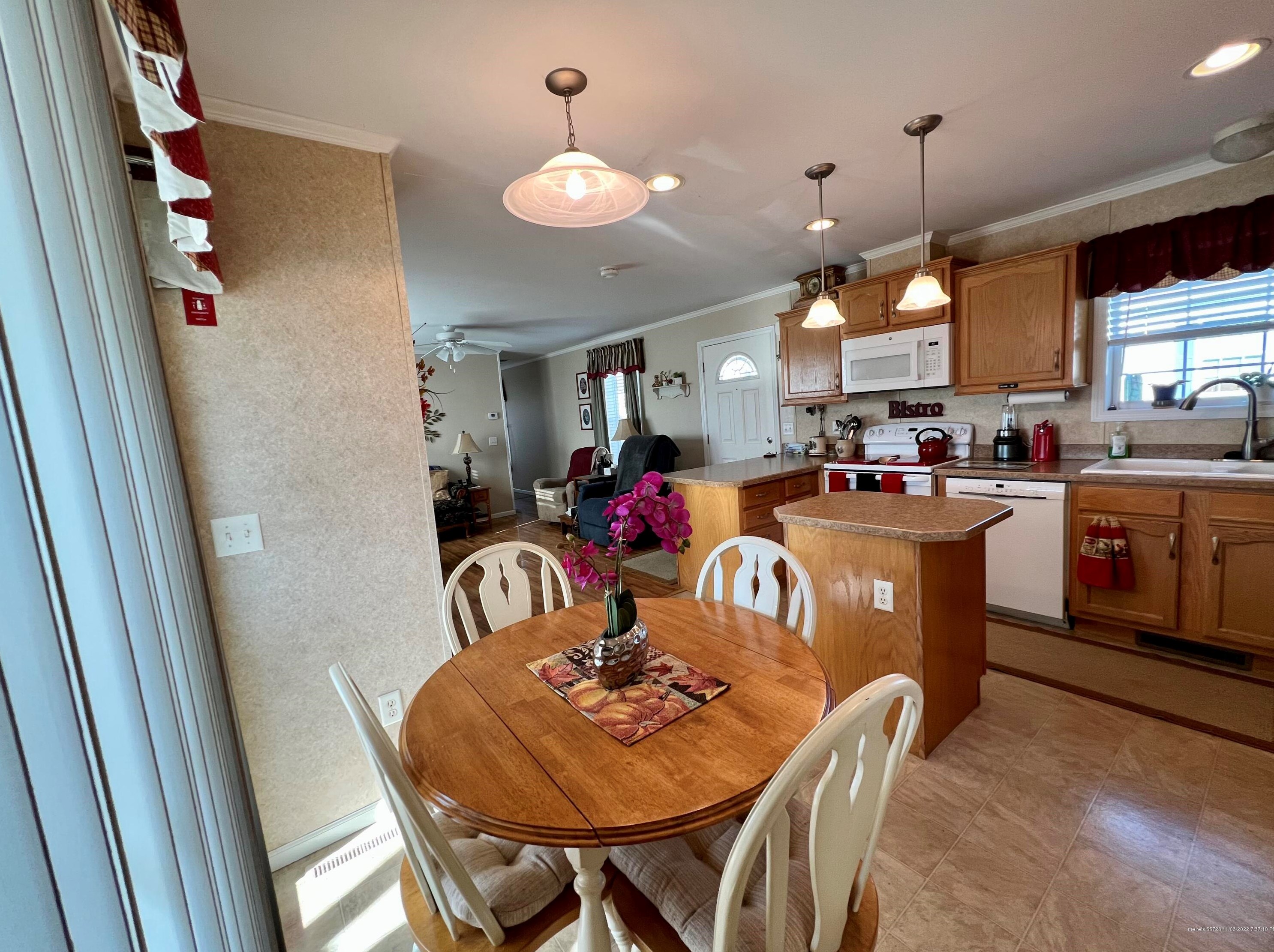 4 Ledge Cir, Bangor ME  04401-2597 exterior