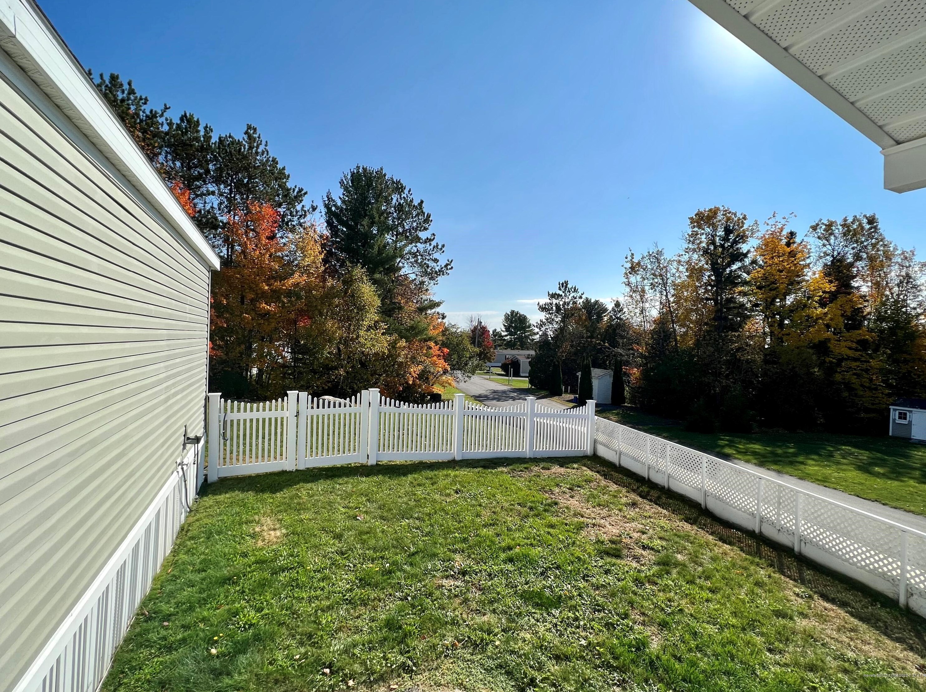 4 Ledge Cir, Bangor ME  04401-2597 exterior