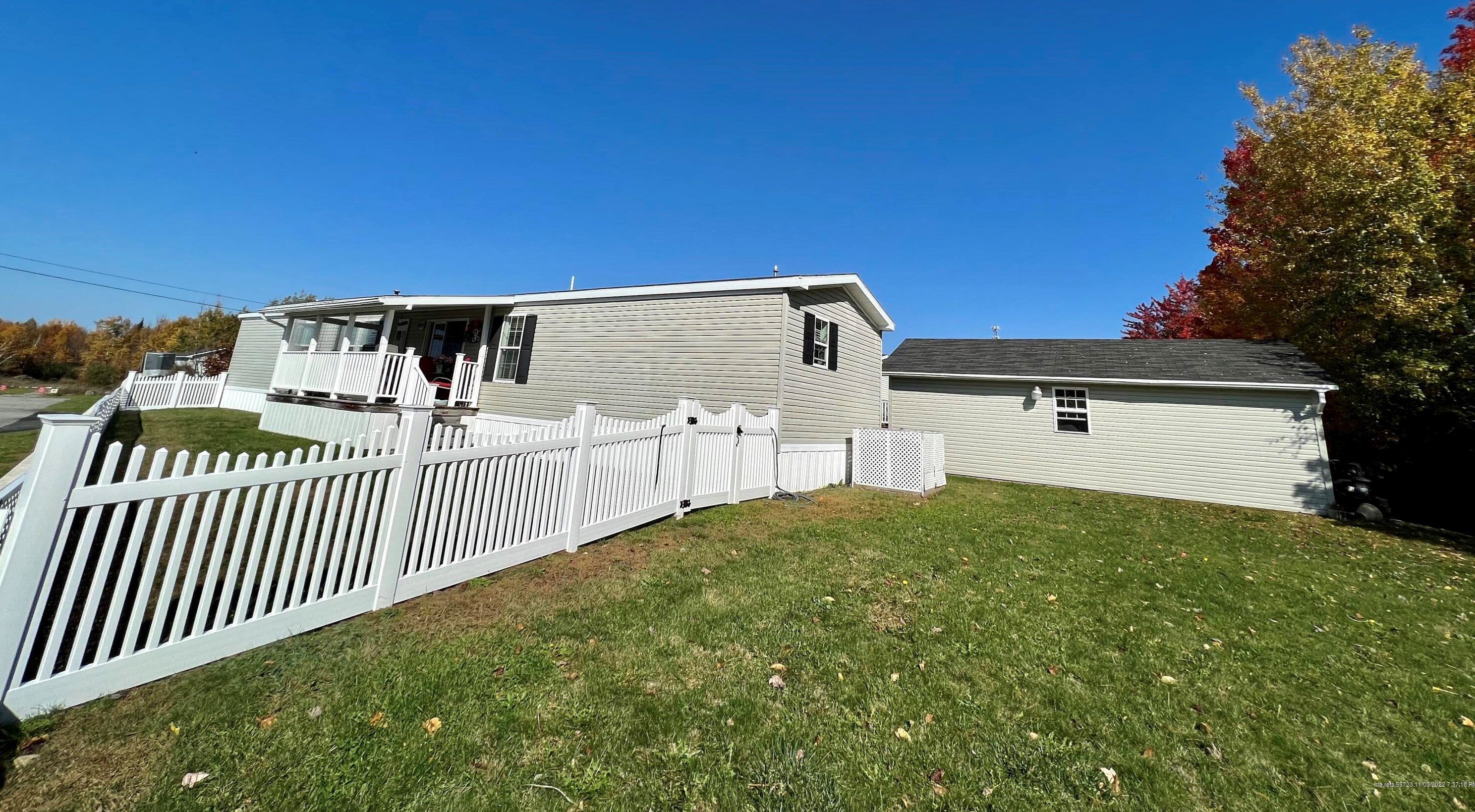 4 Ledge Cir, Bangor ME  04401-2597 exterior