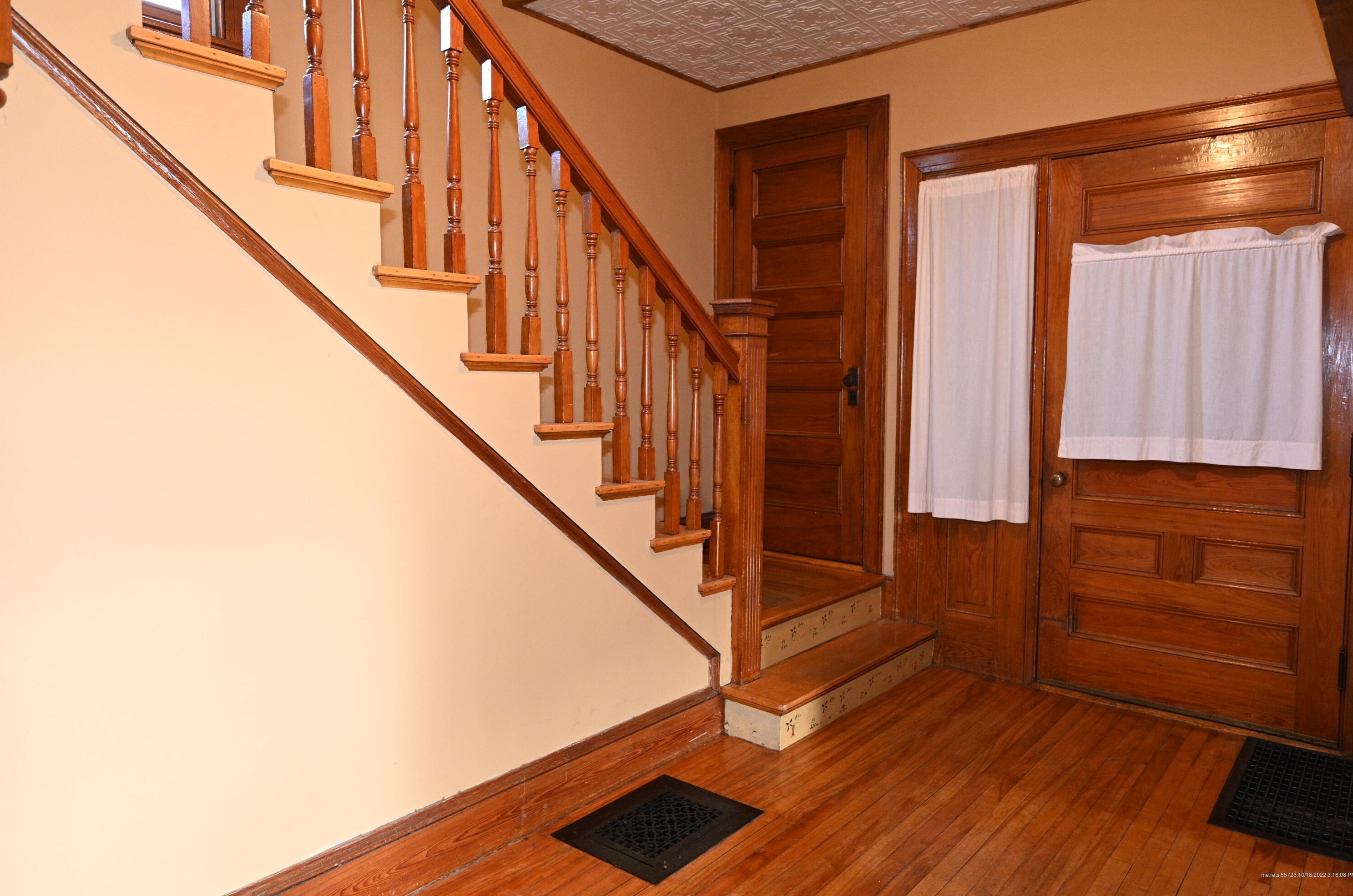 389 Lincoln St, Portland ME 04106-3527 exterior