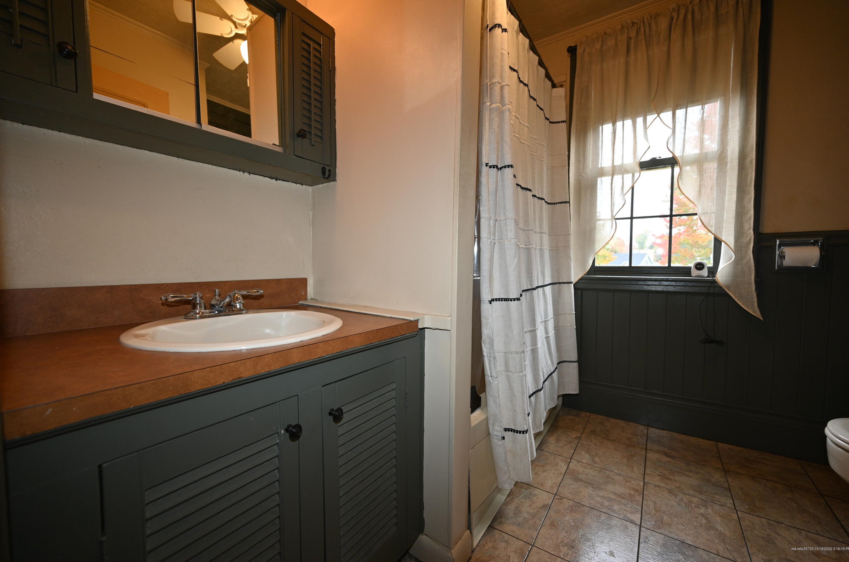 389 Lincoln St, Portland ME 04106-3527 exterior