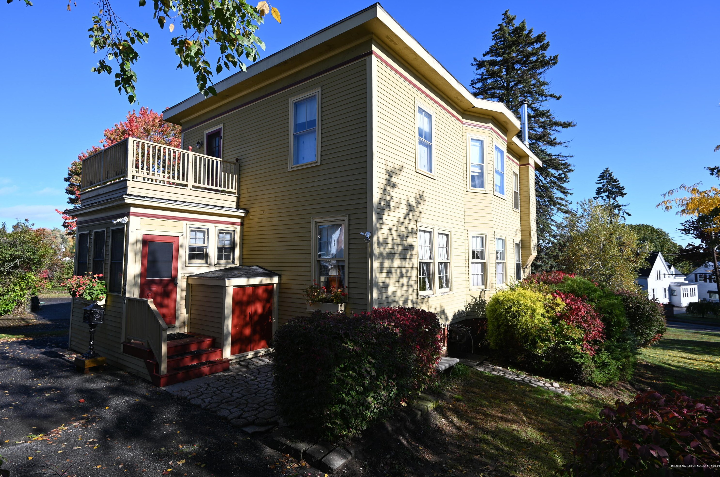 389 Lincoln St, Portland ME 04106-3527 exterior