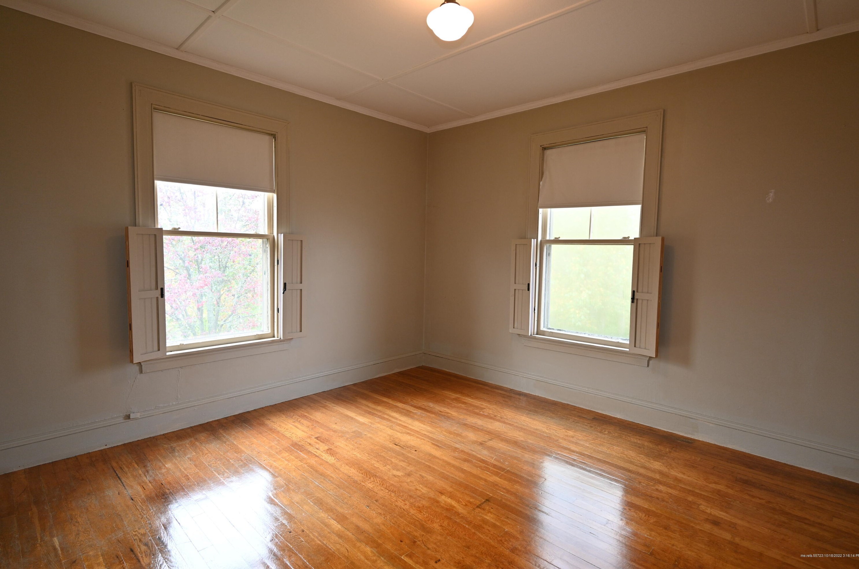 389 Lincoln St, Portland ME 04106-3527 exterior