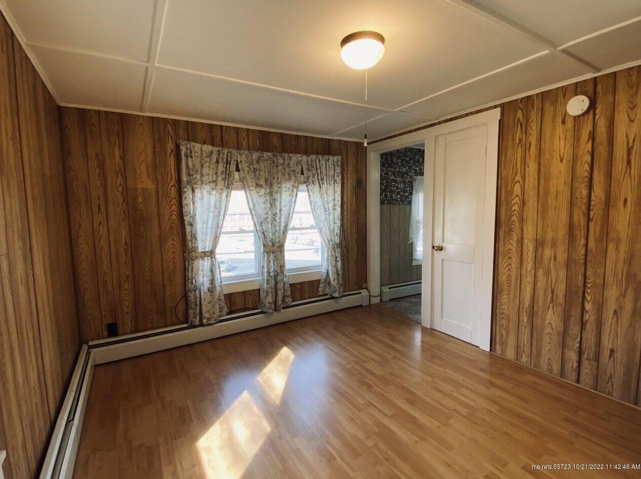 19 Pleasant St, Ripley ME 04930-1432 exterior