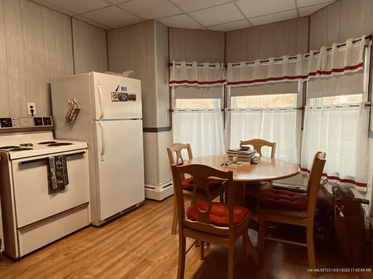 19 Pleasant St, Ripley ME 04930-1432 exterior